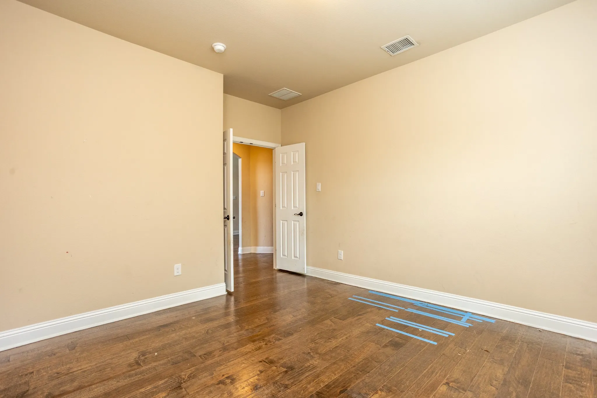 Single Family Residence For Sale in Tarrant County , 4803 Comstock Way, Mansfield, Texas 76063, 5 Bedroom, 4 Bathroom, 3 Garage spaces, 4,257 Sqft, built in 2018, mls#21397086, Real Estate Agent in Mansfield, Homes For Sale in Tarrant county, Homes For Sale in Mansfield, Realtor in Mansfield Texas, Real Estate Brokerage Independent Realty Texas, Luminita Cordes Realtor