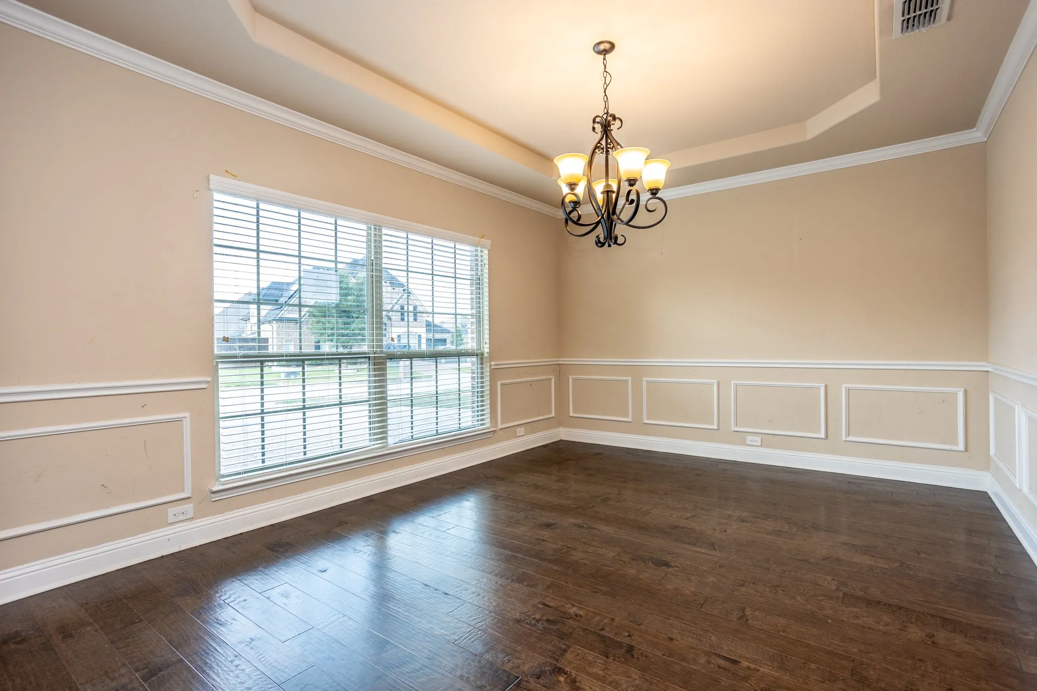 Single Family Residence For Sale in Tarrant County , 4803 Comstock Way, Mansfield, Texas 76063, 5 Bedroom, 4 Bathroom, 3 Garage spaces, 4,257 Sqft, built in 2018, mls#21397086, Real Estate Agent in Mansfield, Homes For Sale in Tarrant county, Homes For Sale in Mansfield, Realtor in Mansfield Texas, Real Estate Brokerage Independent Realty Texas, Luminita Cordes Realtor