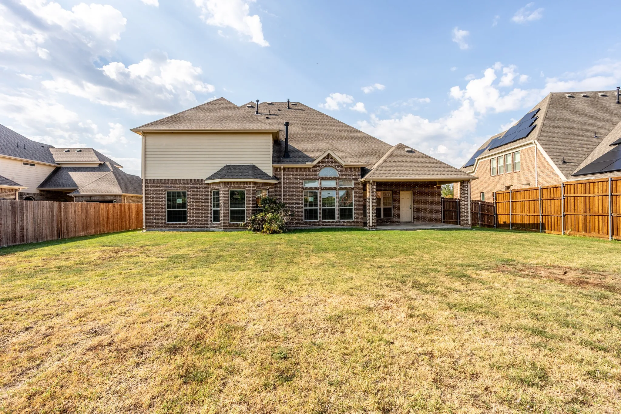Single Family Residence For Sale in Tarrant County , 4803 Comstock Way, Mansfield, Texas 76063, 5 Bedroom, 4 Bathroom, 3 Garage spaces, 4,257 Sqft, built in 2018, mls#21397086, Real Estate Agent in Mansfield, Homes For Sale in Tarrant county, Homes For Sale in Mansfield, Realtor in Mansfield Texas, Real Estate Brokerage Independent Realty Texas, Luminita Cordes Realtor