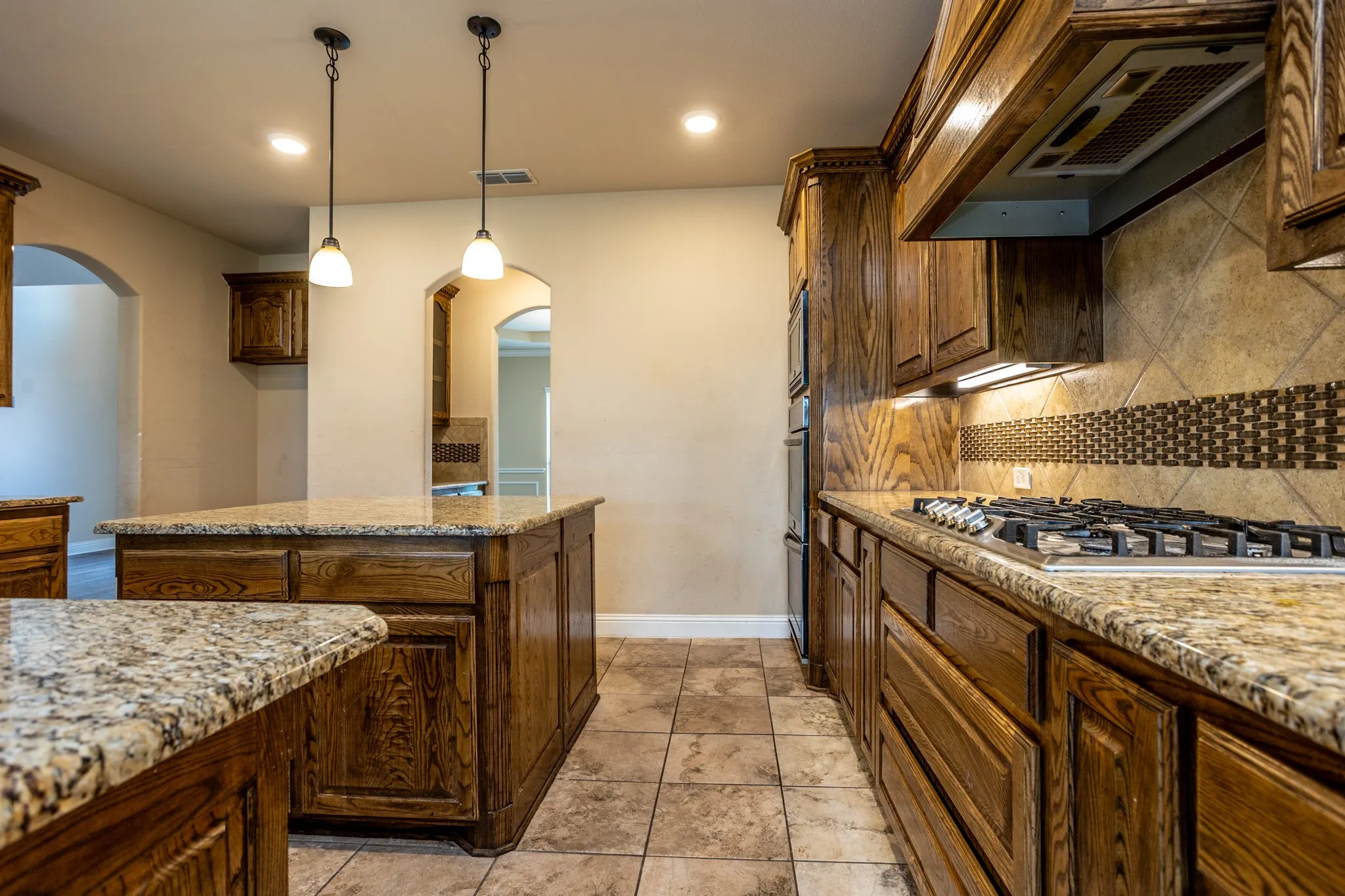 Single Family Residence For Sale in Tarrant County , 4803 Comstock Way, Mansfield, Texas 76063, 5 Bedroom, 4 Bathroom, 3 Garage spaces, 4,257 Sqft, built in 2018, mls#21397086, Real Estate Agent in Mansfield, Homes For Sale in Tarrant county, Homes For Sale in Mansfield, Realtor in Mansfield Texas, Real Estate Brokerage Independent Realty Texas, Luminita Cordes Realtor