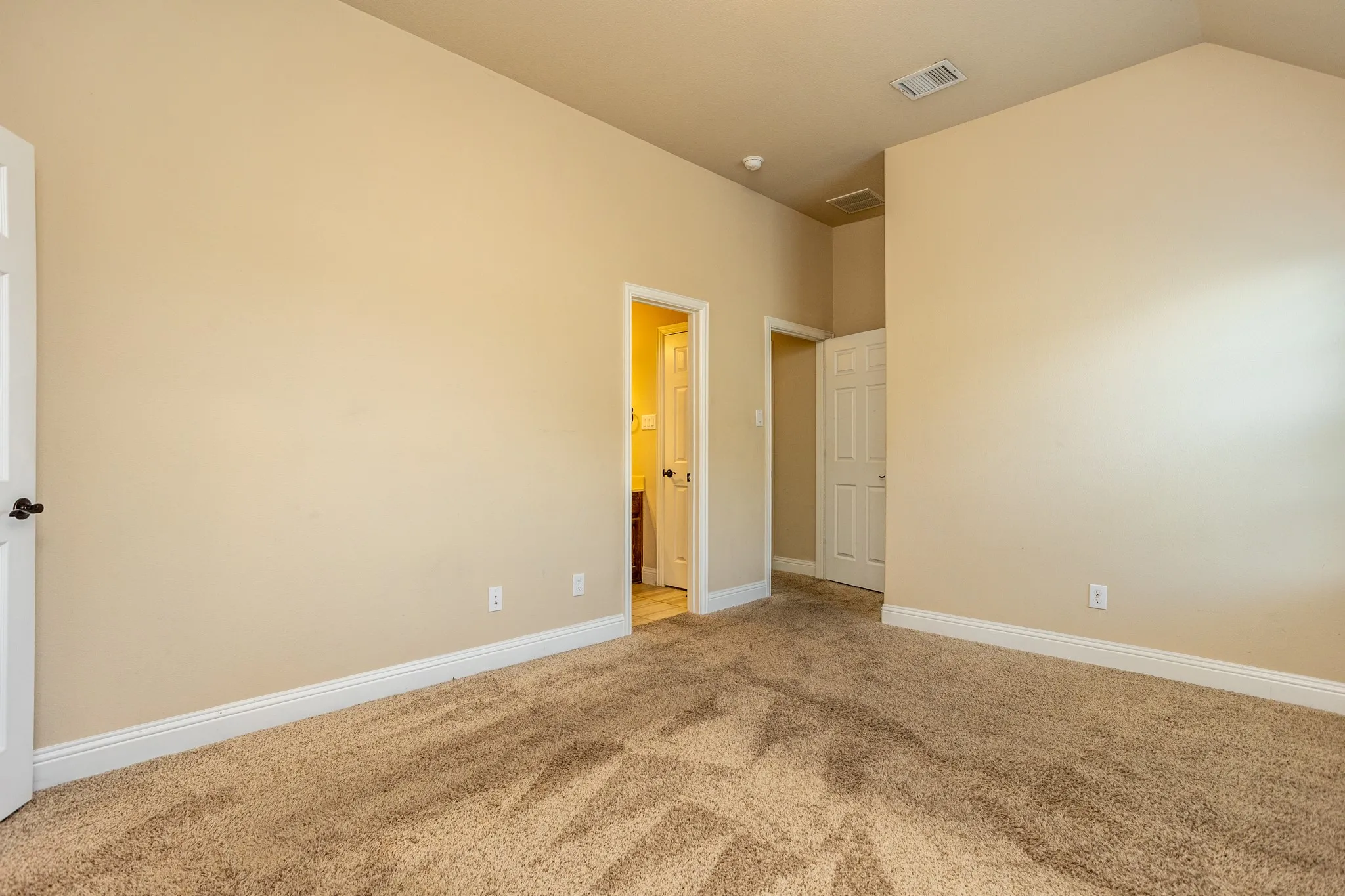 Single Family Residence For Sale in Tarrant County , 4803 Comstock Way, Mansfield, Texas 76063, 5 Bedroom, 4 Bathroom, 3 Garage spaces, 4,257 Sqft, built in 2018, mls#21397086, Real Estate Agent in Mansfield, Homes For Sale in Tarrant county, Homes For Sale in Mansfield, Realtor in Mansfield Texas, Real Estate Brokerage Independent Realty Texas, Luminita Cordes Realtor