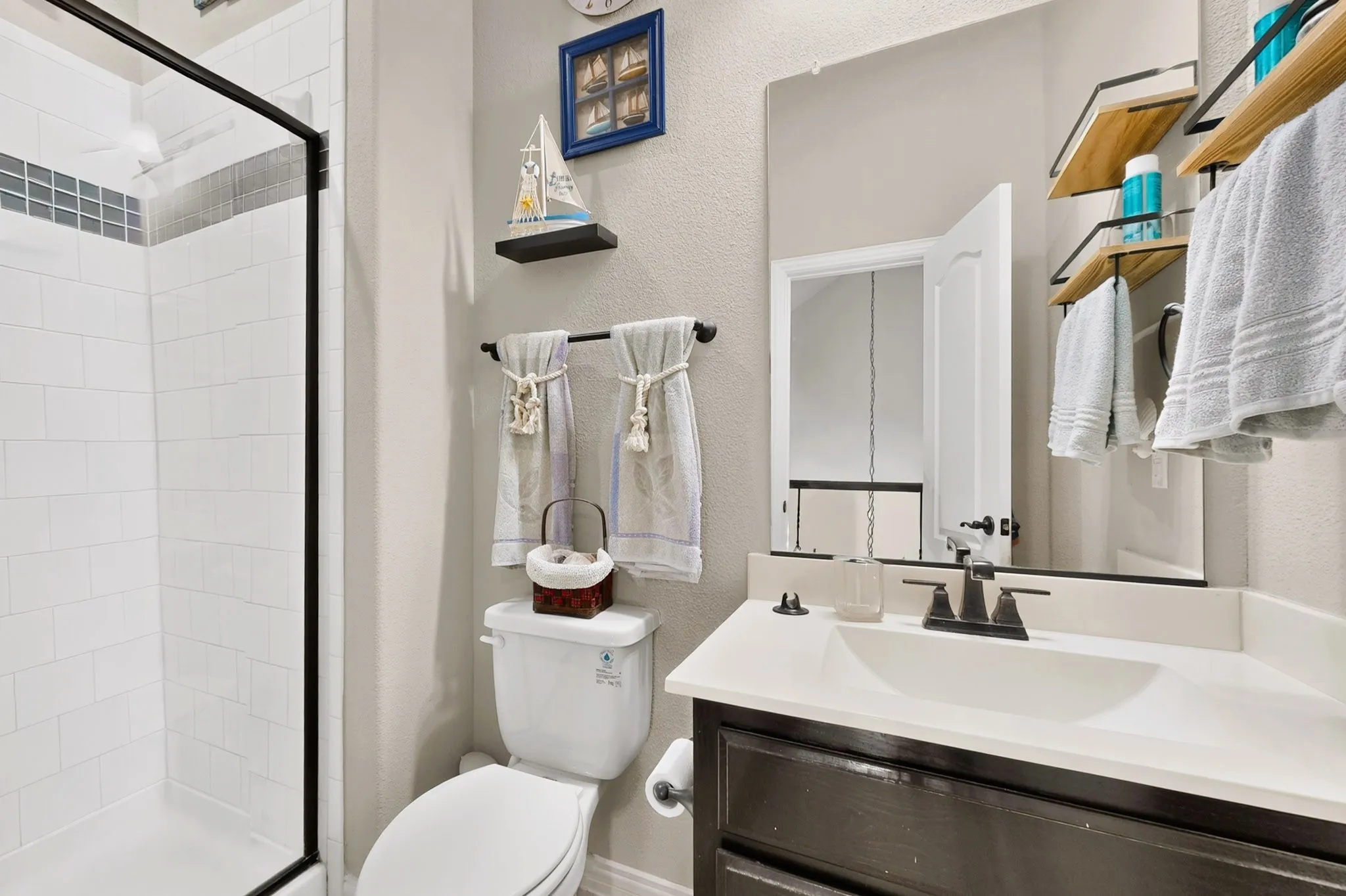 Single Family Residence For Sale in Denton County , 7800 Alders Gate Lane, Denton, Texas 76208, 6 Bedroom, 4 Bathroom, 2 Garage spaces, 4,411 Sqft, built in 2018, mls#21393153, Real Estate Agent in Denton, Homes For Sale in Denton county, Homes For Sale in Denton, Realtor in Denton Texas, Real Estate Brokerage Independent Realty Texas, Luminita Cordes Realtor