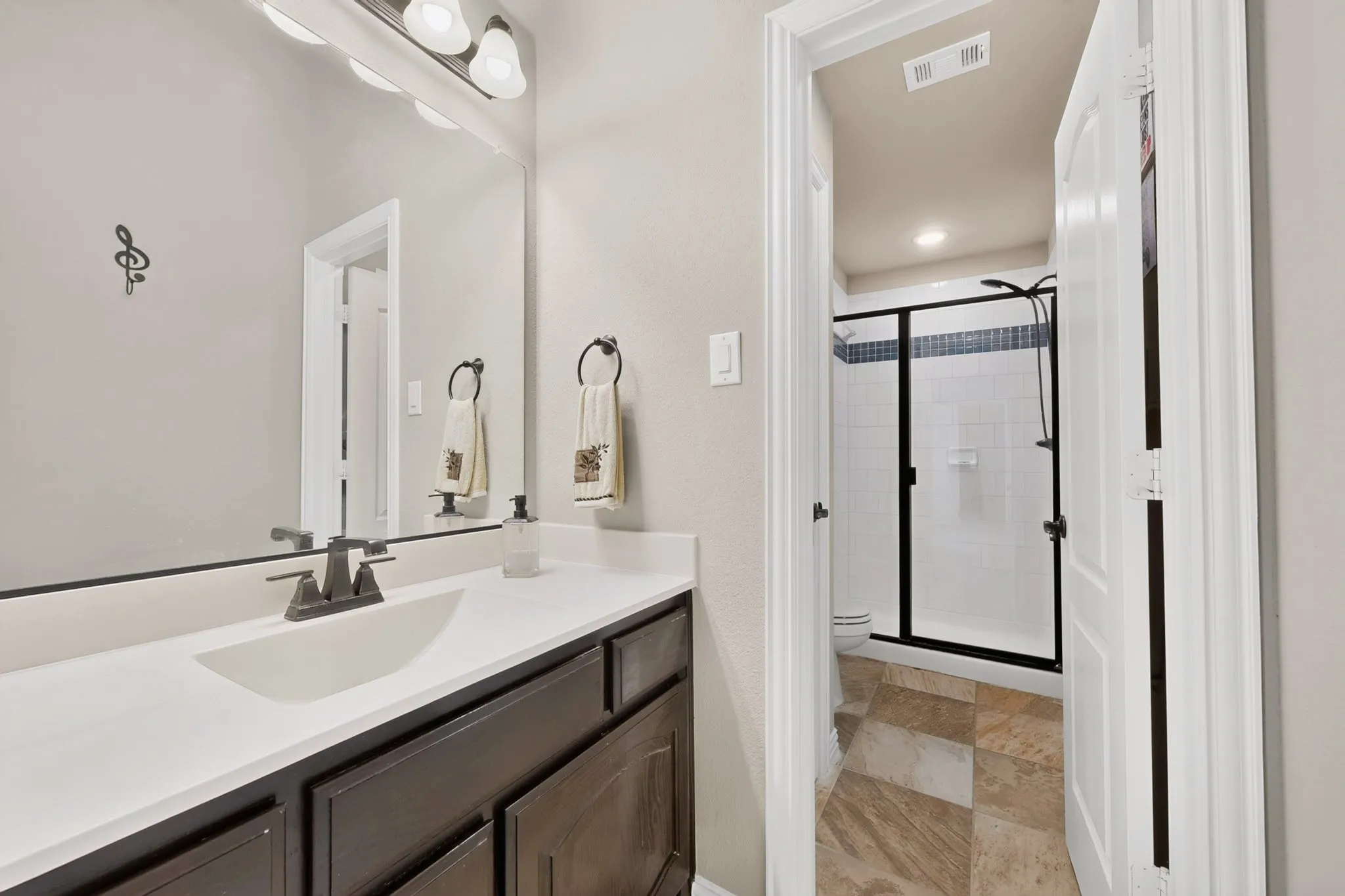 Single Family Residence For Sale in Denton County , 7800 Alders Gate Lane, Denton, Texas 76208, 6 Bedroom, 4 Bathroom, 2 Garage spaces, 4,411 Sqft, built in 2018, mls#21393153, Real Estate Agent in Denton, Homes For Sale in Denton county, Homes For Sale in Denton, Realtor in Denton Texas, Real Estate Brokerage Independent Realty Texas, Luminita Cordes Realtor