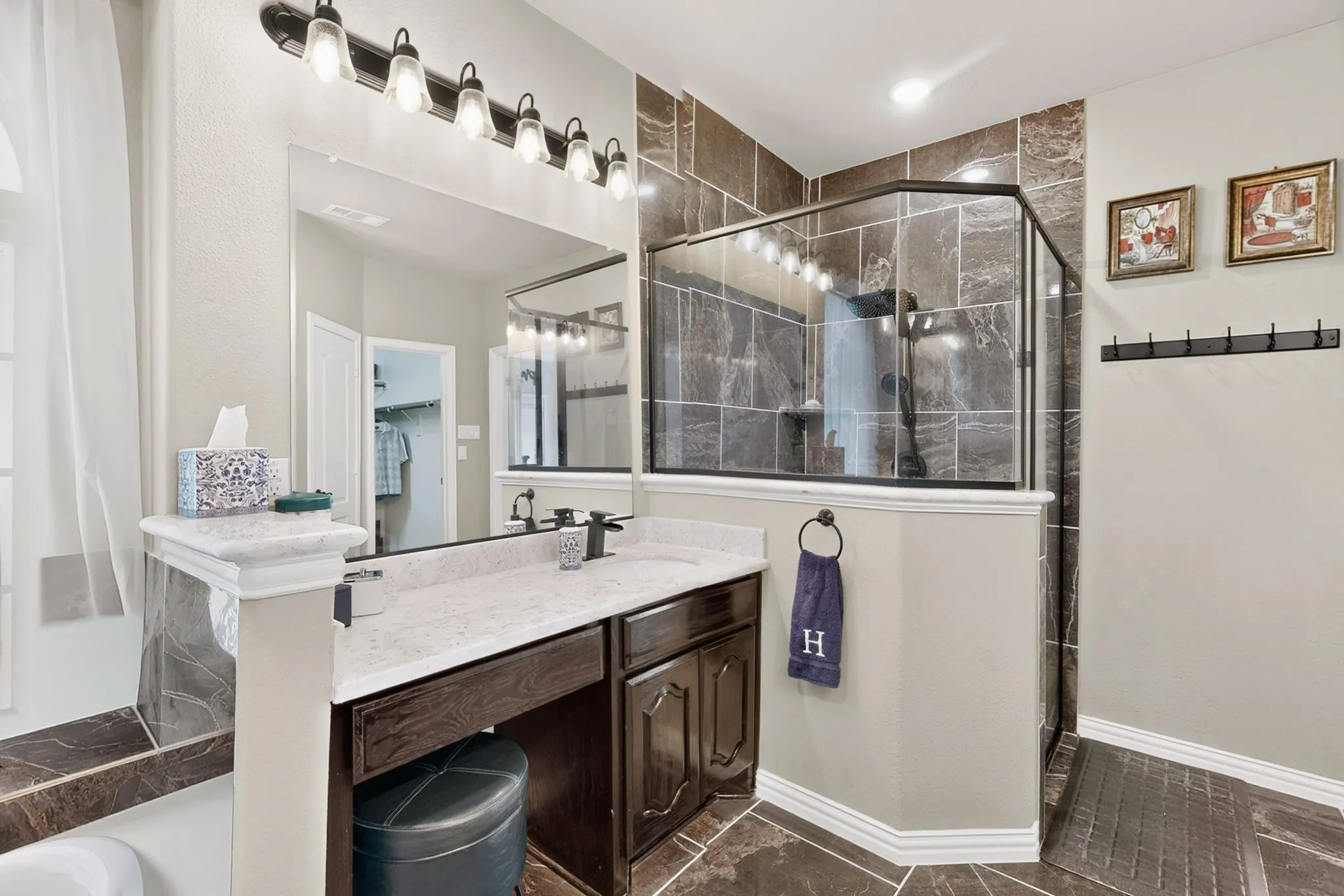 Single Family Residence For Sale in Denton County , 7800 Alders Gate Lane, Denton, Texas 76208, 6 Bedroom, 4 Bathroom, 2 Garage spaces, 4,411 Sqft, built in 2018, mls#21393153, Real Estate Agent in Denton, Homes For Sale in Denton county, Homes For Sale in Denton, Realtor in Denton Texas, Real Estate Brokerage Independent Realty Texas, Luminita Cordes Realtor