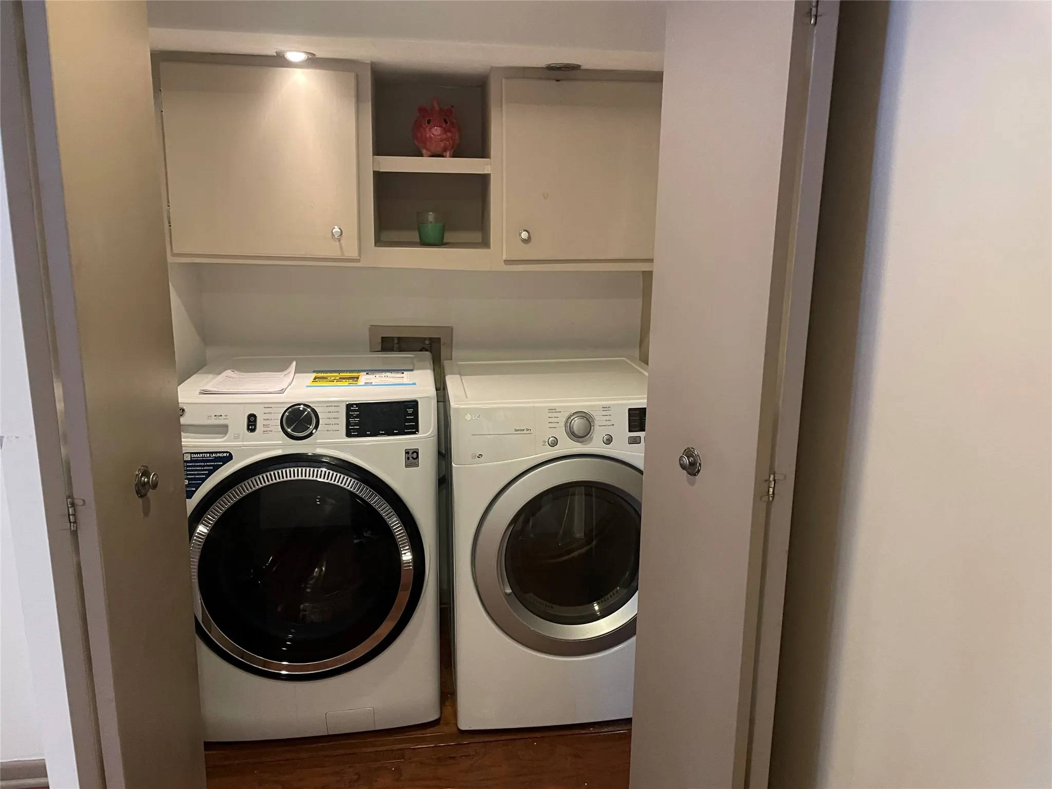 Single Family Residence For Rent in Smith County , 1403 S Donnybrook Avenue, Tyler, Texas 75701, 3 Bedroom, 3 Bathroom, Garage spaces, 1,834 Sqft, built in 1936, mls#21396883, Real Estate Agent in Tyler, Homes For Rent in Smith county, Homes For Rent in Tyler, Realtor in Tyler Texas, Real Estate Brokerage Independent Realty Texas, Luminita Cordes Realtor