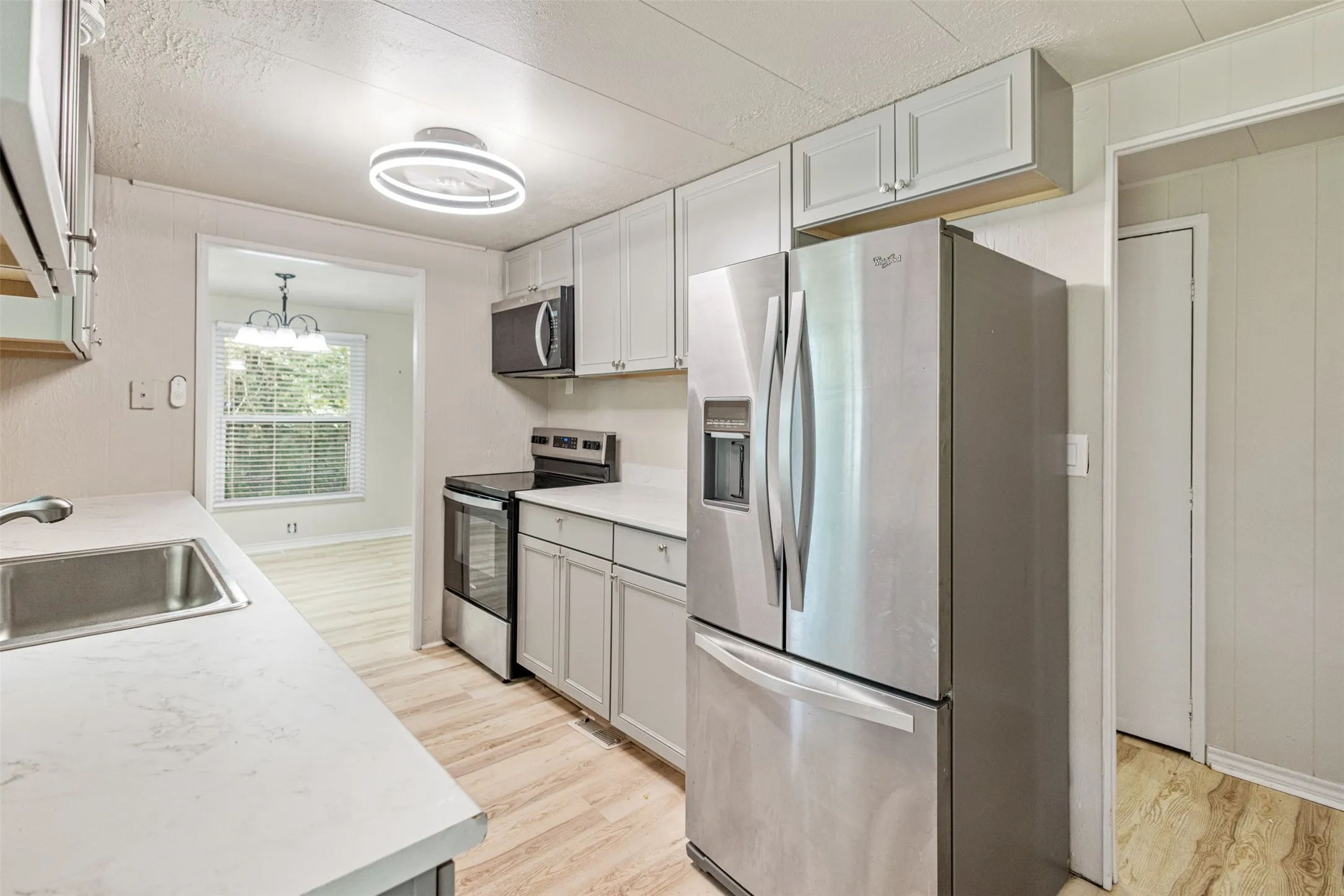 Manufactured Home For Rent in Henderson County , 110 W Shadowwood Street, Gun Barrel City, Texas 75156, 3 Bedroom, 2 Bathroom, Garage spaces, 1,128 Sqft, built in 1980, mls#21396023, Real Estate Agent in Gun Barrel City, Homes For Rent in Henderson county, Homes For Rent in Gun Barrel City, Realtor in Gun Barrel City Texas, Real Estate Brokerage Independent Realty Texas, Luminita Cordes Realtor