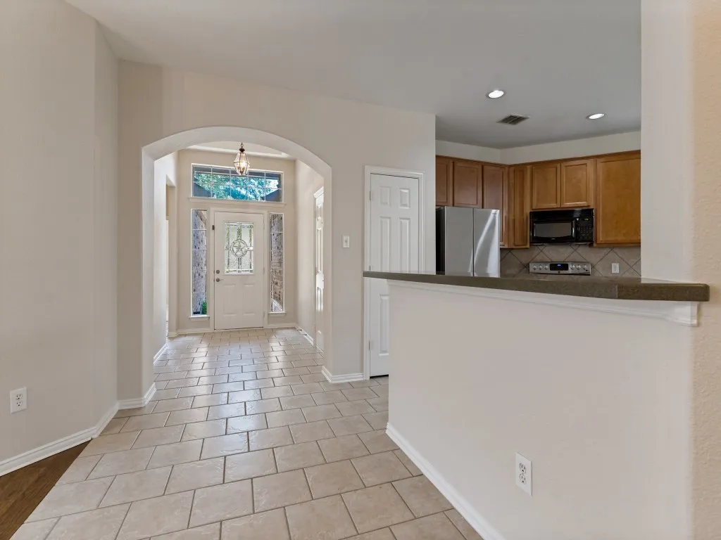 Single Family Residence For Rent in Collin County , 1906 Pecan Grove Drive, Anna, Texas 75409, 3 Bedroom, 2 Bathroom, 2 Garage spaces, 1,945 Sqft, built in 2006, mls#21397667, Real Estate Agent in Anna, Homes For Rent in Collin county, Homes For Rent in Anna, Realtor in Anna Texas, Real Estate Brokerage Independent Realty Texas, Luminita Cordes Realtor