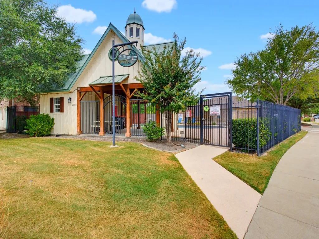 Single Family Residence For Rent in Collin County , 1906 Pecan Grove Drive, Anna, Texas 75409, 3 Bedroom, 2 Bathroom, 2 Garage spaces, 1,945 Sqft, built in 2006, mls#21397667, Real Estate Agent in Anna, Homes For Rent in Collin county, Homes For Rent in Anna, Realtor in Anna Texas, Real Estate Brokerage Independent Realty Texas, Luminita Cordes Realtor