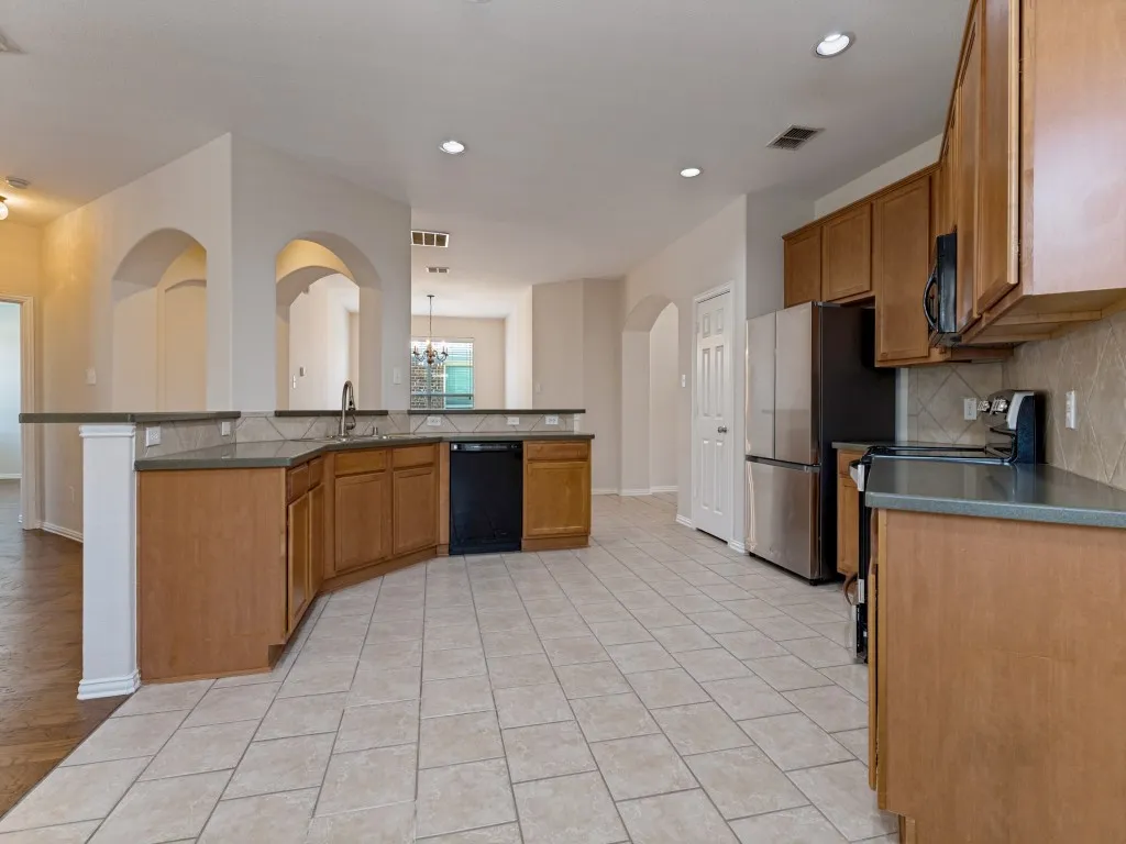 Single Family Residence For Rent in Collin County , 1906 Pecan Grove Drive, Anna, Texas 75409, 3 Bedroom, 2 Bathroom, 2 Garage spaces, 1,945 Sqft, built in 2006, mls#21397667, Real Estate Agent in Anna, Homes For Rent in Collin county, Homes For Rent in Anna, Realtor in Anna Texas, Real Estate Brokerage Independent Realty Texas, Luminita Cordes Realtor