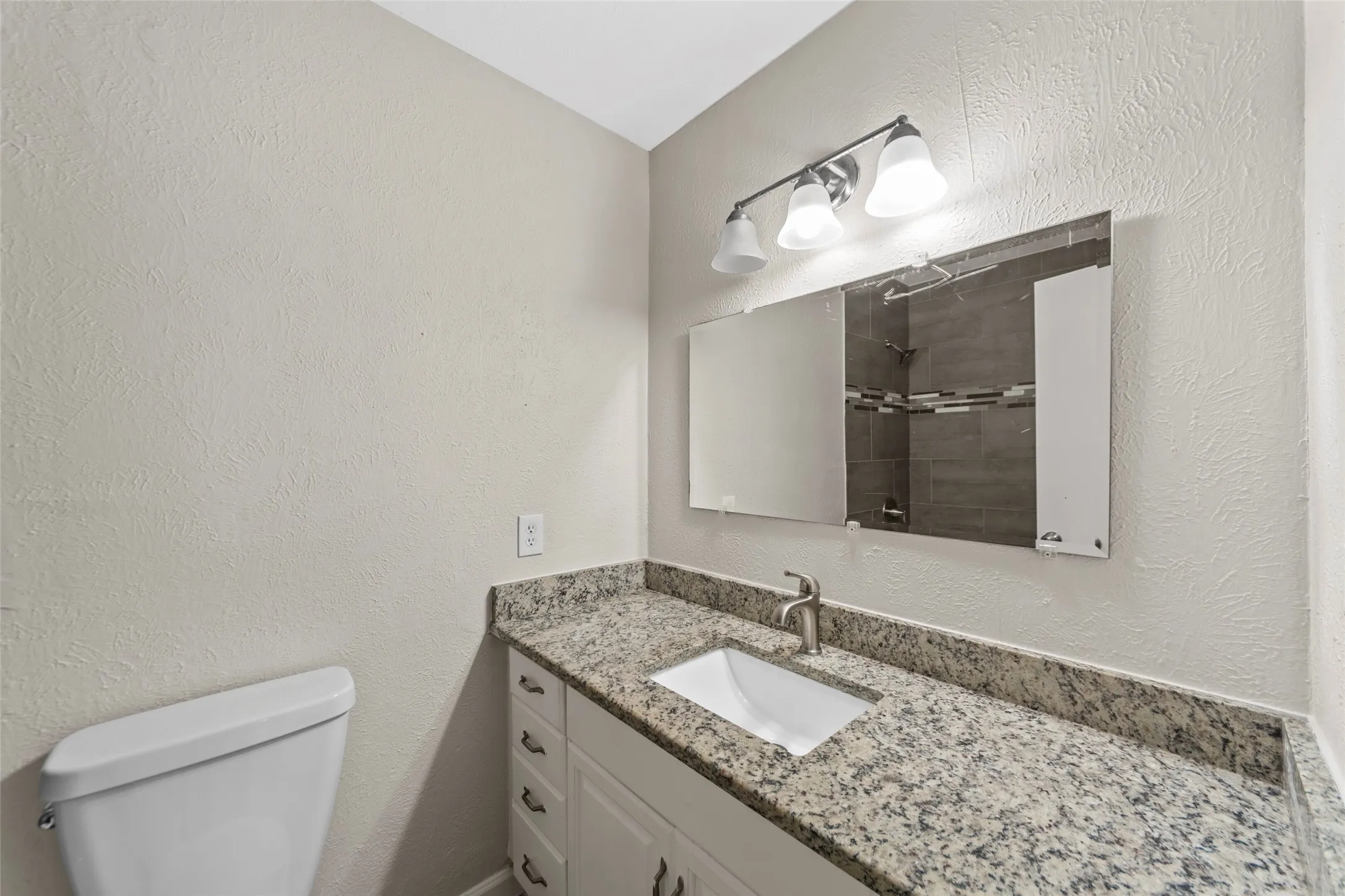 Single Family Residence For Sale in Dallas County , 2323 Luau Street, Mesquite, Texas 75150, 3 Bedroom, 2 Bathroom, 2 Garage spaces, 1,729 Sqft, built in 1965, mls#21398538, Real Estate Agent in Mesquite, Homes For Sale in Dallas county, Homes For Sale in Mesquite, Realtor in Mesquite Texas, Real Estate Brokerage Independent Realty Texas, Luminita Cordes Realtor