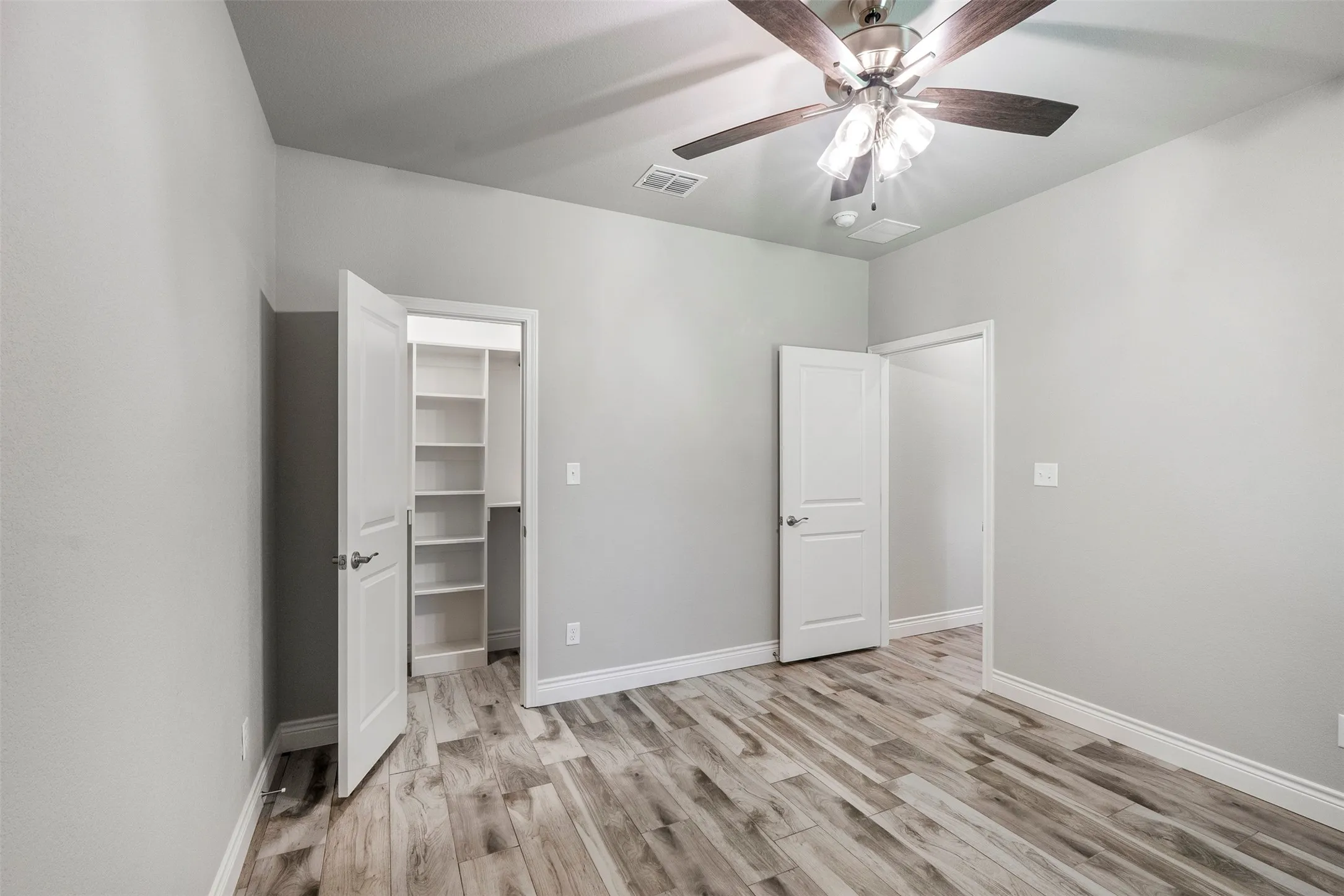 Secondary bedroom