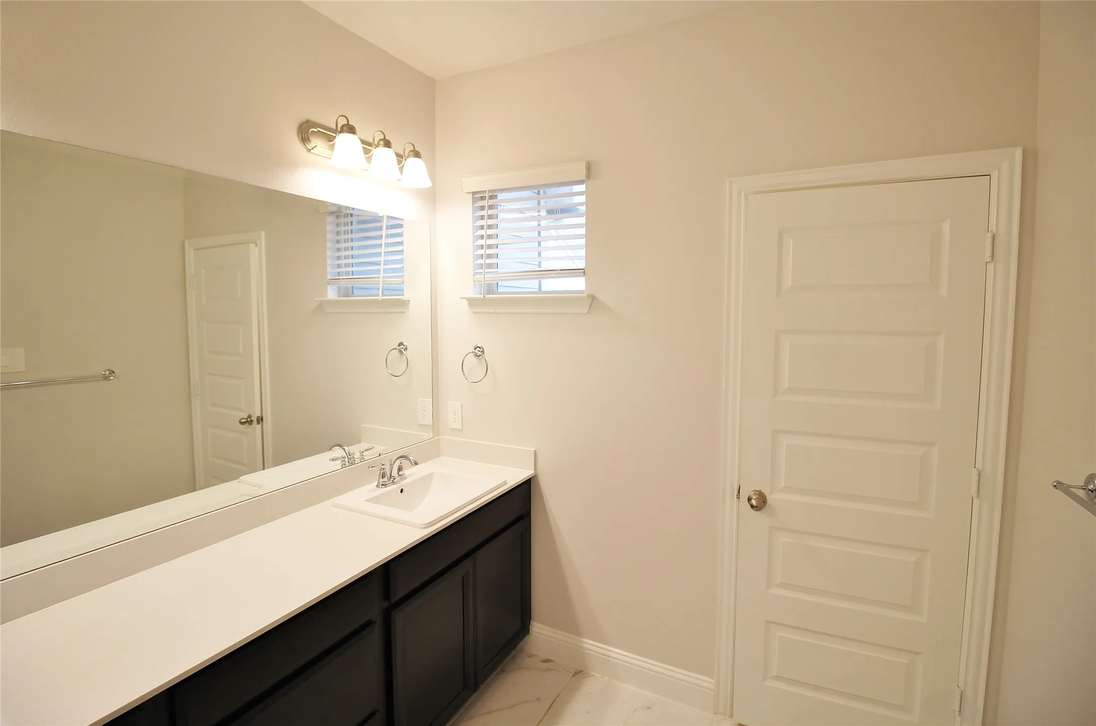 Townhouse For Rent in Dallas County , 7836 Manilla Drive, Rowlett, Texas 75088, 3 Bedroom, 4 Bathroom, 2 Garage spaces, 2,270 Sqft, built in 2022, mls#21398569, Real Estate Agent in Rowlett, Homes For Rent in Dallas county, Homes For Rent in Rowlett, Realtor in Rowlett Texas, Real Estate Brokerage Independent Realty Texas, Luminita Cordes Realtor