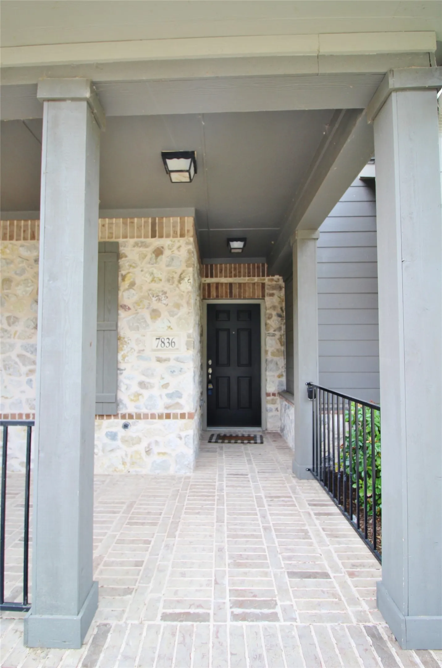 Townhouse For Rent in Dallas County , 7836 Manilla Drive, Rowlett, Texas 75088, 3 Bedroom, 4 Bathroom, 2 Garage spaces, 2,270 Sqft, built in 2022, mls#21398569, Real Estate Agent in Rowlett, Homes For Rent in Dallas county, Homes For Rent in Rowlett, Realtor in Rowlett Texas, Real Estate Brokerage Independent Realty Texas, Luminita Cordes Realtor
