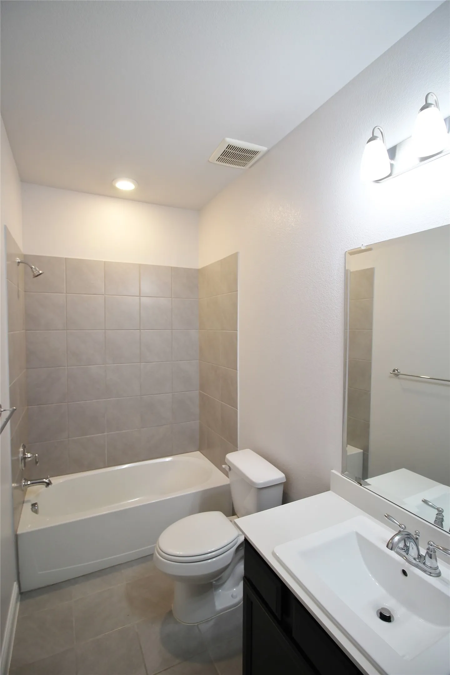 Townhouse For Rent in Dallas County , 7836 Manilla Drive, Rowlett, Texas 75088, 3 Bedroom, 4 Bathroom, 2 Garage spaces, 2,270 Sqft, built in 2022, mls#21398569, Real Estate Agent in Rowlett, Homes For Rent in Dallas county, Homes For Rent in Rowlett, Realtor in Rowlett Texas, Real Estate Brokerage Independent Realty Texas, Luminita Cordes Realtor