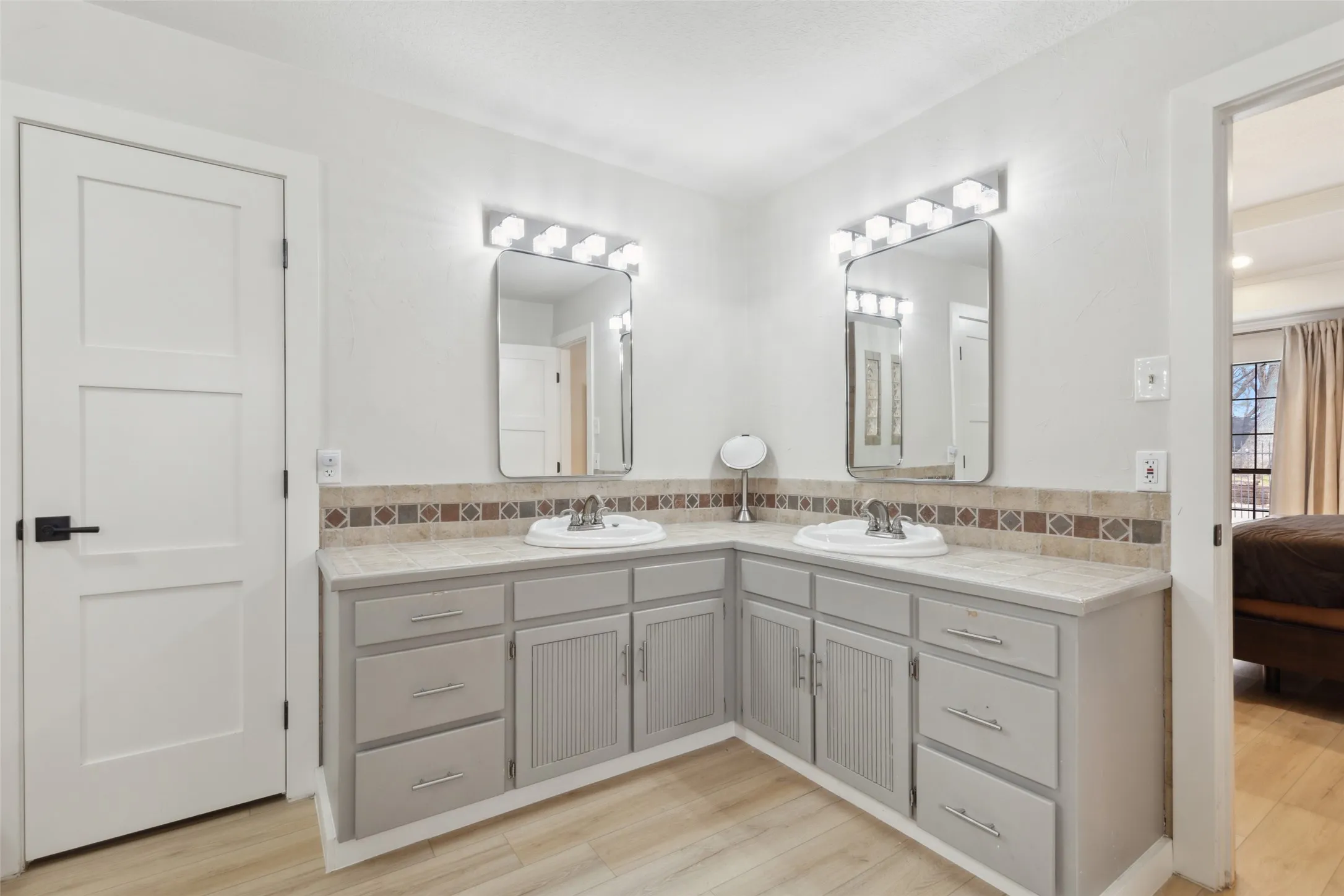 Single Family Residence For Sale in Tarrant County , 1459 Sunshine Lane, Southlake, Texas 76092, 4 Bedroom, 3 Bathroom, 2 Garage spaces, 3,069 Sqft, built in 1984, mls#21398113, Real Estate Agent in Southlake, Homes For Sale in Tarrant county, Homes For Sale in Southlake, Realtor in Southlake Texas, Real Estate Brokerage Independent Realty Texas, Luminita Cordes Realtor