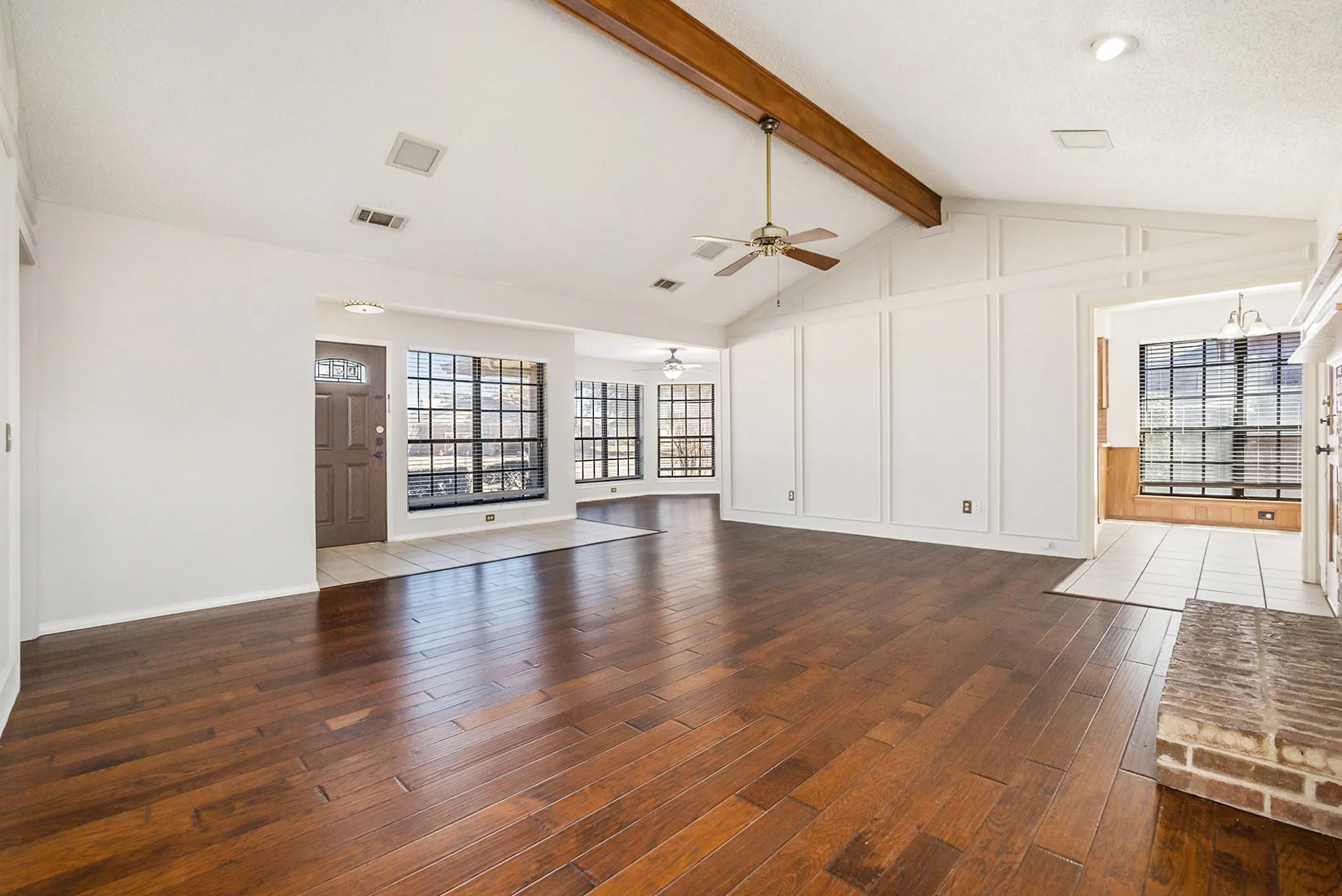 Single Family Residence For Rent in Collin County , 3204 Anchor Drive, Plano, Texas 75023, 3 Bedroom, 2 Bathroom, 2 Garage spaces, 1,604 Sqft, built in 1983, mls#21398573, Real Estate Agent in Plano, Homes For Rent in Collin county, Homes For Rent in Plano, Realtor in Plano Texas, Real Estate Brokerage Independent Realty Texas, Luminita Cordes Realtor