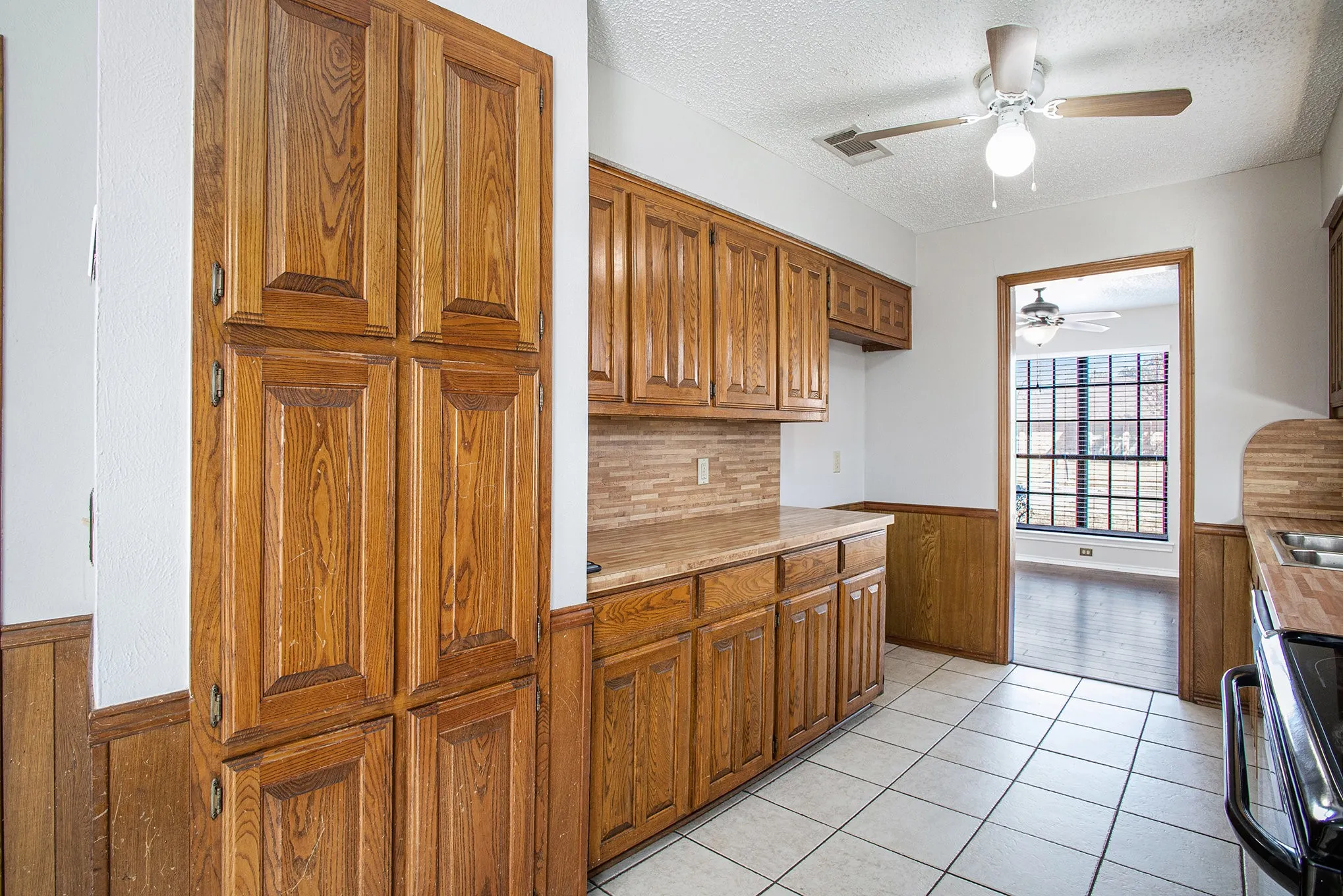 Single Family Residence For Rent in Collin County , 3204 Anchor Drive, Plano, Texas 75023, 3 Bedroom, 2 Bathroom, 2 Garage spaces, 1,604 Sqft, built in 1983, mls#21398573, Real Estate Agent in Plano, Homes For Rent in Collin county, Homes For Rent in Plano, Realtor in Plano Texas, Real Estate Brokerage Independent Realty Texas, Luminita Cordes Realtor