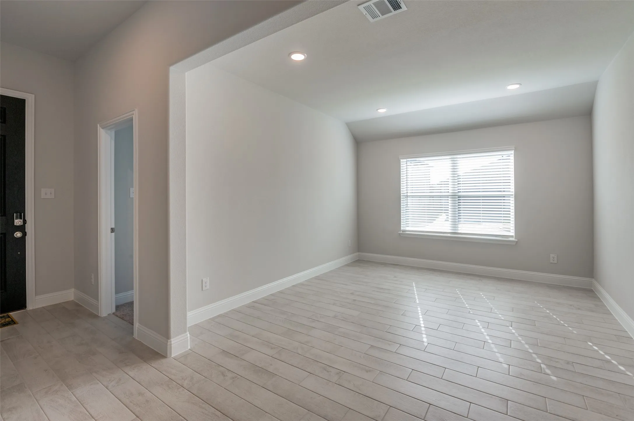 Single Family Residence For Sale in Collin County , 2902 Italia Terrace, Princeton, Texas 75407, 4 Bedroom, 2 Bathroom, 2 Garage spaces, 2,099 Sqft, built in 2024, mls#21396474, Real Estate Agent in Princeton, Homes For Sale in Collin county, Homes For Sale in Princeton, Realtor in Princeton Texas, Real Estate Brokerage Independent Realty Texas, Luminita Cordes Realtor