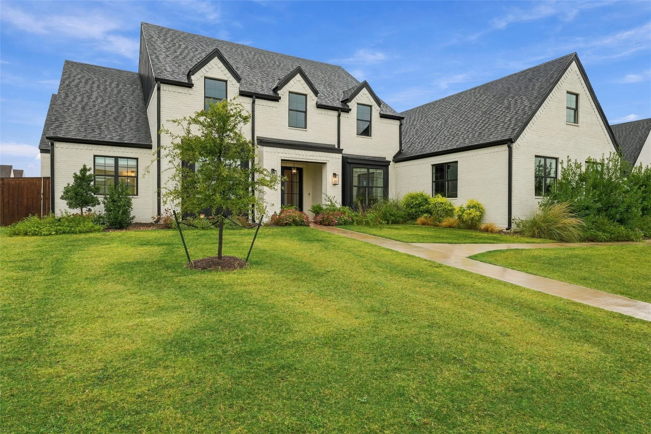Single Family Residence For Sale in Mc Lennan County , 11012 Kings Canyon, Woodway, Texas 76712, 4 Bedroom, 5 Bathroom, 3 Garage spaces, 3,636 Sqft, built in 2024, mls#21394817, Real Estate Agent in Woodway, Homes For Sale in Mc Lennan county, Homes For Sale in Woodway, Realtor in Woodway Texas, Real Estate Brokerage Independent Realty Texas, Luminita Cordes Realtor