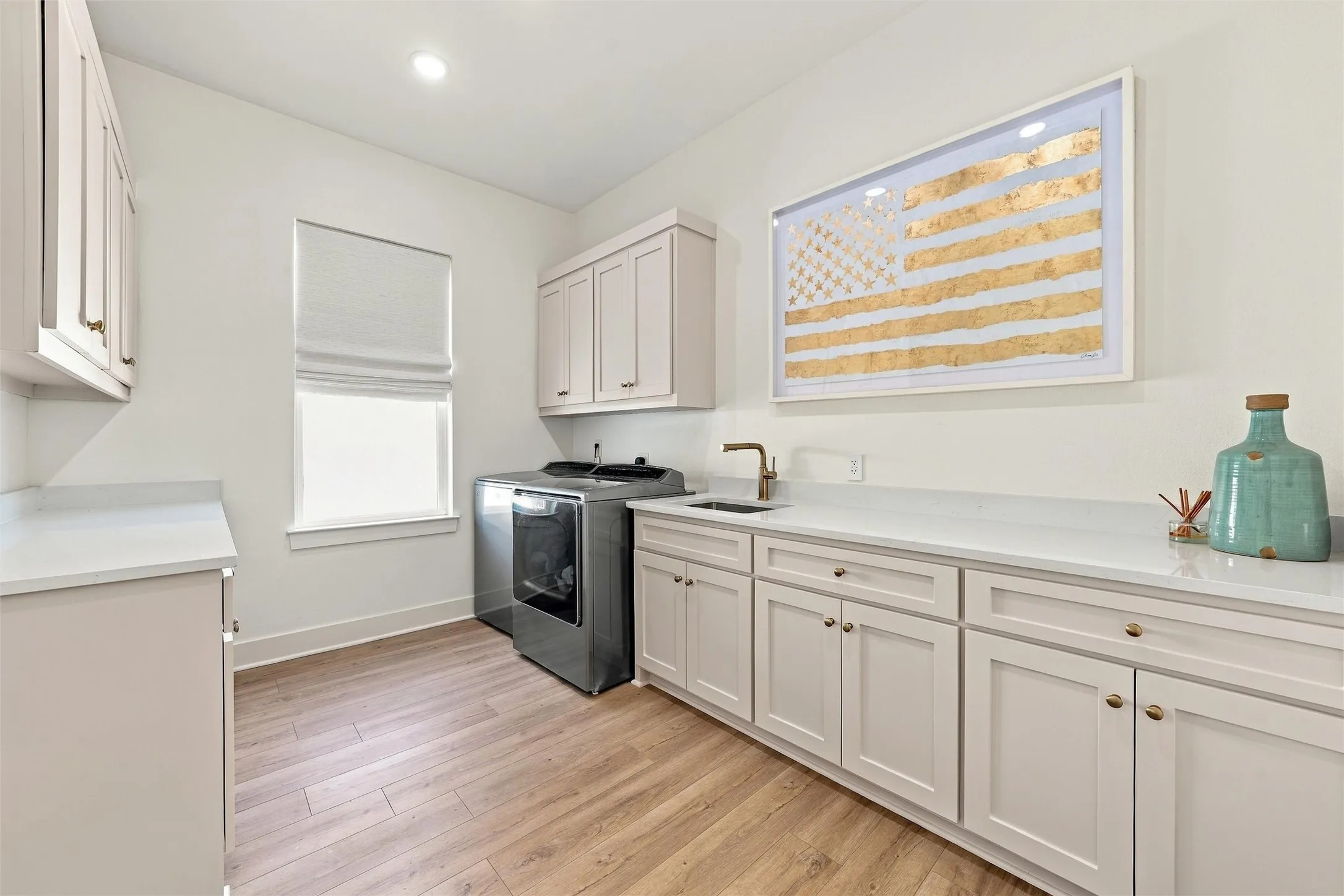 Single Family Residence For Sale in Mc Lennan County , 11012 Kings Canyon, Woodway, Texas 76712, 4 Bedroom, 5 Bathroom, 3 Garage spaces, 3,636 Sqft, built in 2024, mls#21394817, Real Estate Agent in Woodway, Homes For Sale in Mc Lennan county, Homes For Sale in Woodway, Realtor in Woodway Texas, Real Estate Brokerage Independent Realty Texas, Luminita Cordes Realtor