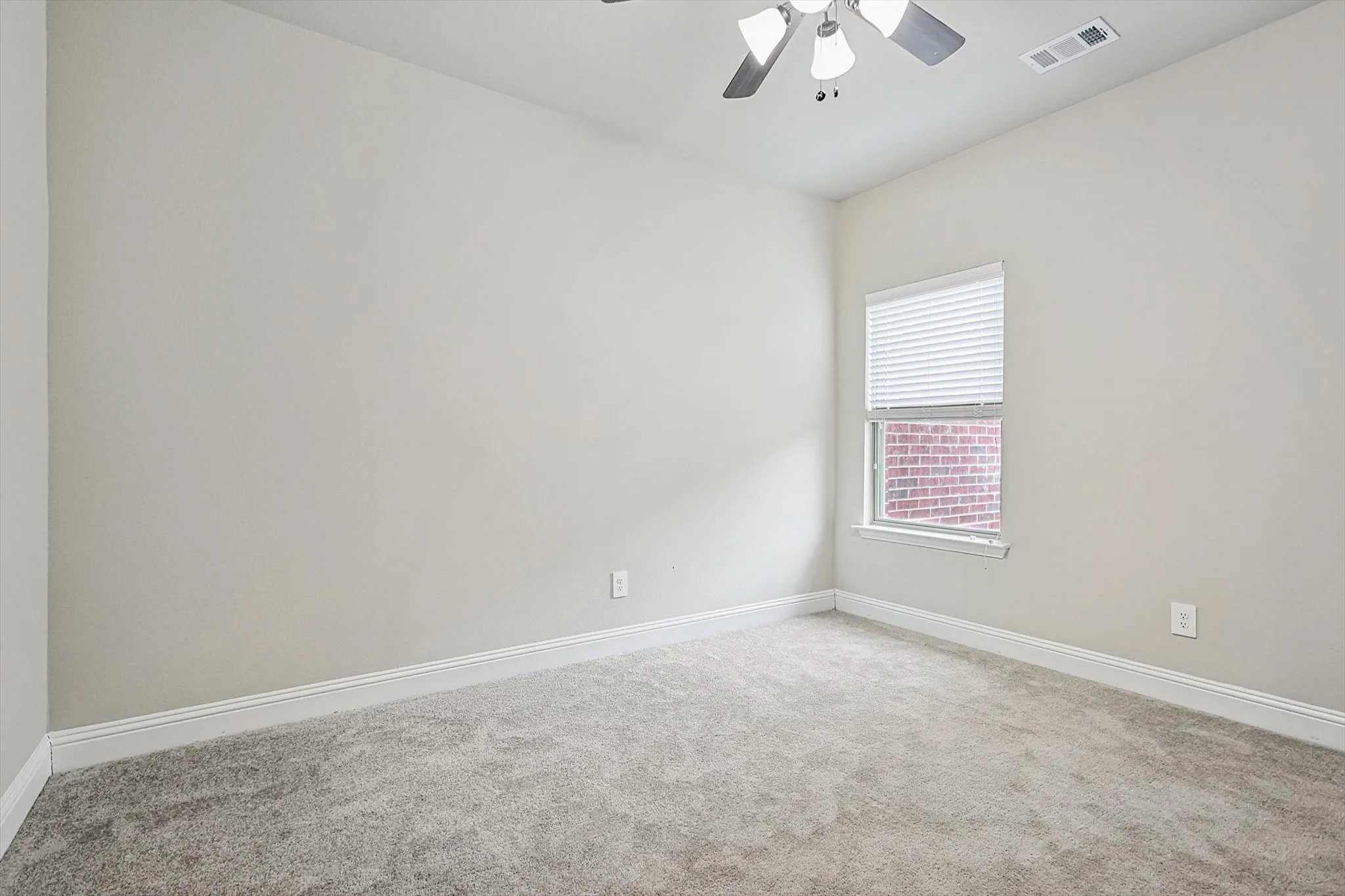 Single Family Residence For Sale in Rockwall County , 537 Oleander Drive, Royse City, Texas 75189, 3 Bedroom, 2 Bathroom, 3 Garage spaces, 1,883 Sqft, built in 2021, mls#21396763, Real Estate Agent in Royse City, Homes For Sale in Rockwall county, Homes For Sale in Royse City, Realtor in Royse City Texas, Real Estate Brokerage Independent Realty Texas, Luminita Cordes Realtor