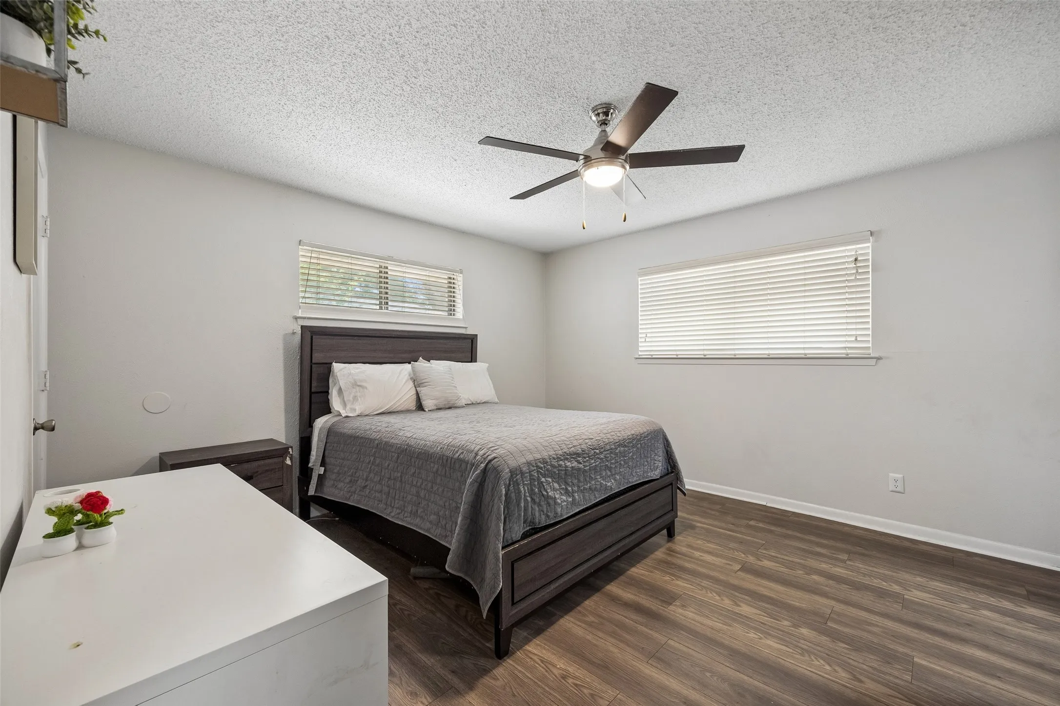 Single Family Residence For Sale in Dallas County , 1047 Westlake Drive, De Soto, Texas 75115, 3 Bedroom, 2 Bathroom, 2 Garage spaces, 1,985 Sqft, built in 1971, mls#21398553, Real Estate Agent in De Soto, Homes For Sale in Dallas county, Homes For Sale in De Soto, Realtor in De Soto Texas, Real Estate Brokerage Independent Realty Texas, Luminita Cordes Realtor