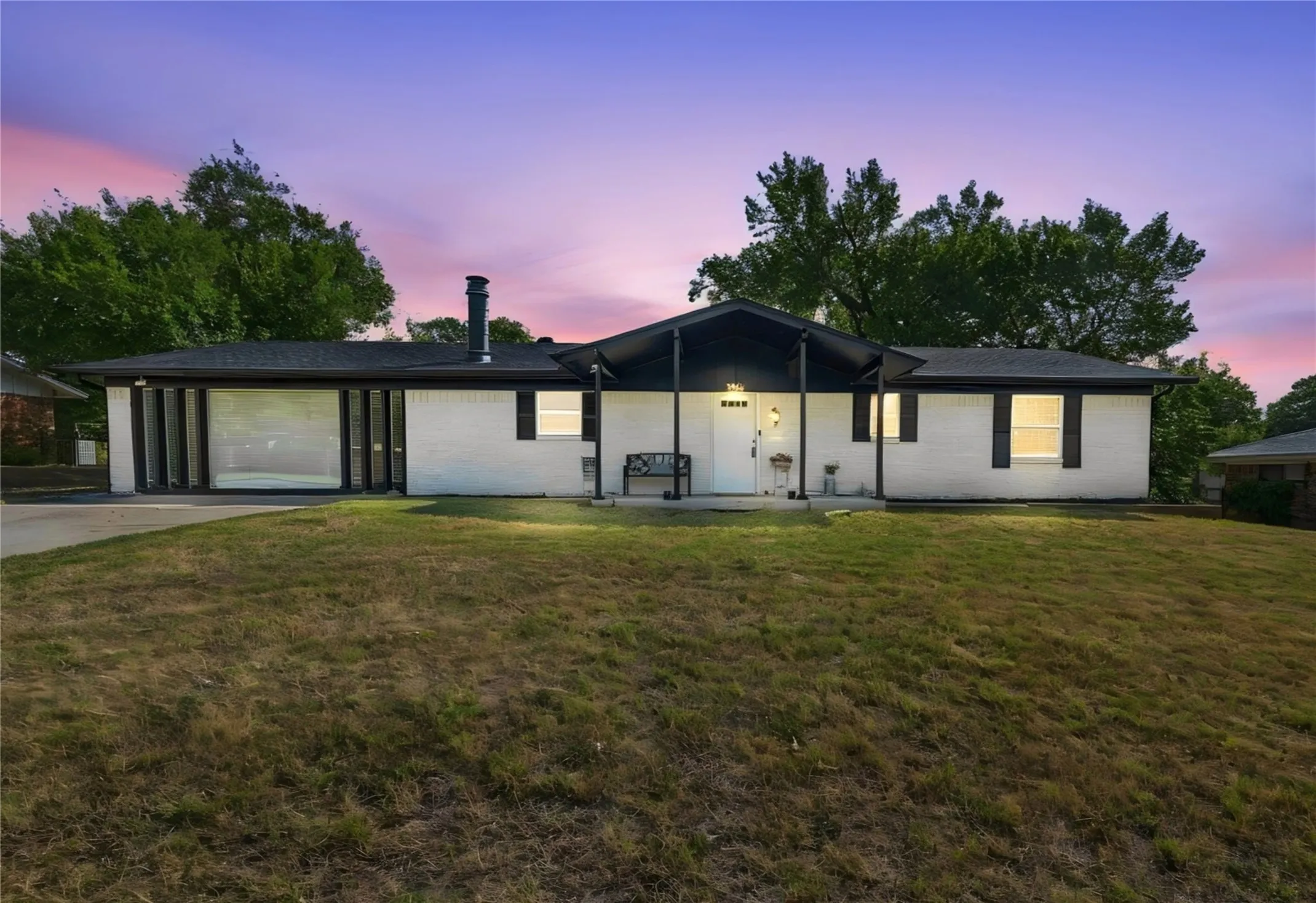 Single Family Residence For Sale in Ellis County , 1404 Hillside Drive, Midlothian, Texas 76065, 4 Bedroom, 2 Bathroom, Garage spaces, 1,836 Sqft, built in 1968, mls#21396284, Real Estate Agent in Midlothian, Homes For Sale in Ellis county, Homes For Sale in Midlothian, Realtor in Midlothian Texas, Real Estate Brokerage Independent Realty Texas, Luminita Cordes Realtor