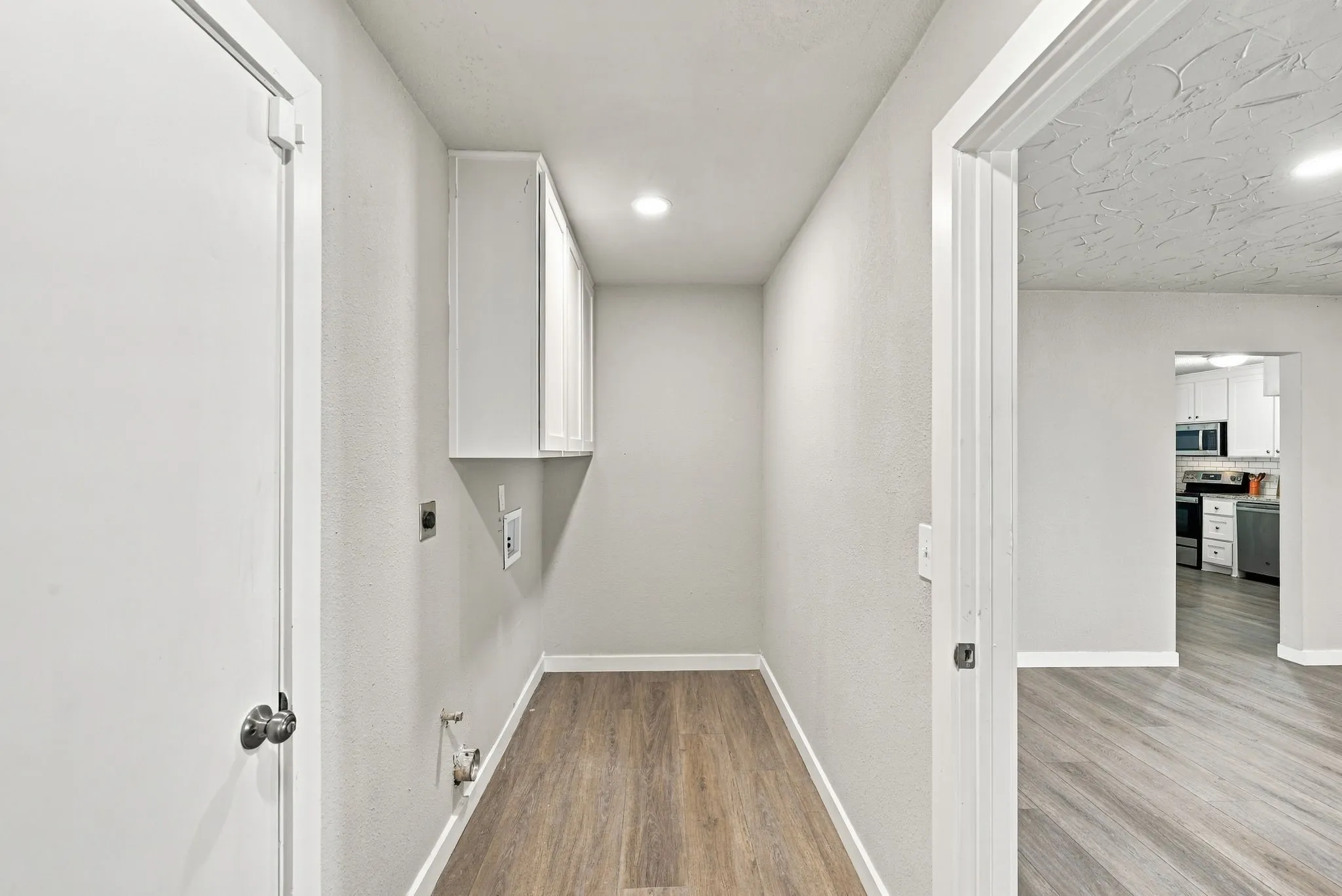 Oversized utility room. It is bigger than the picture shows.