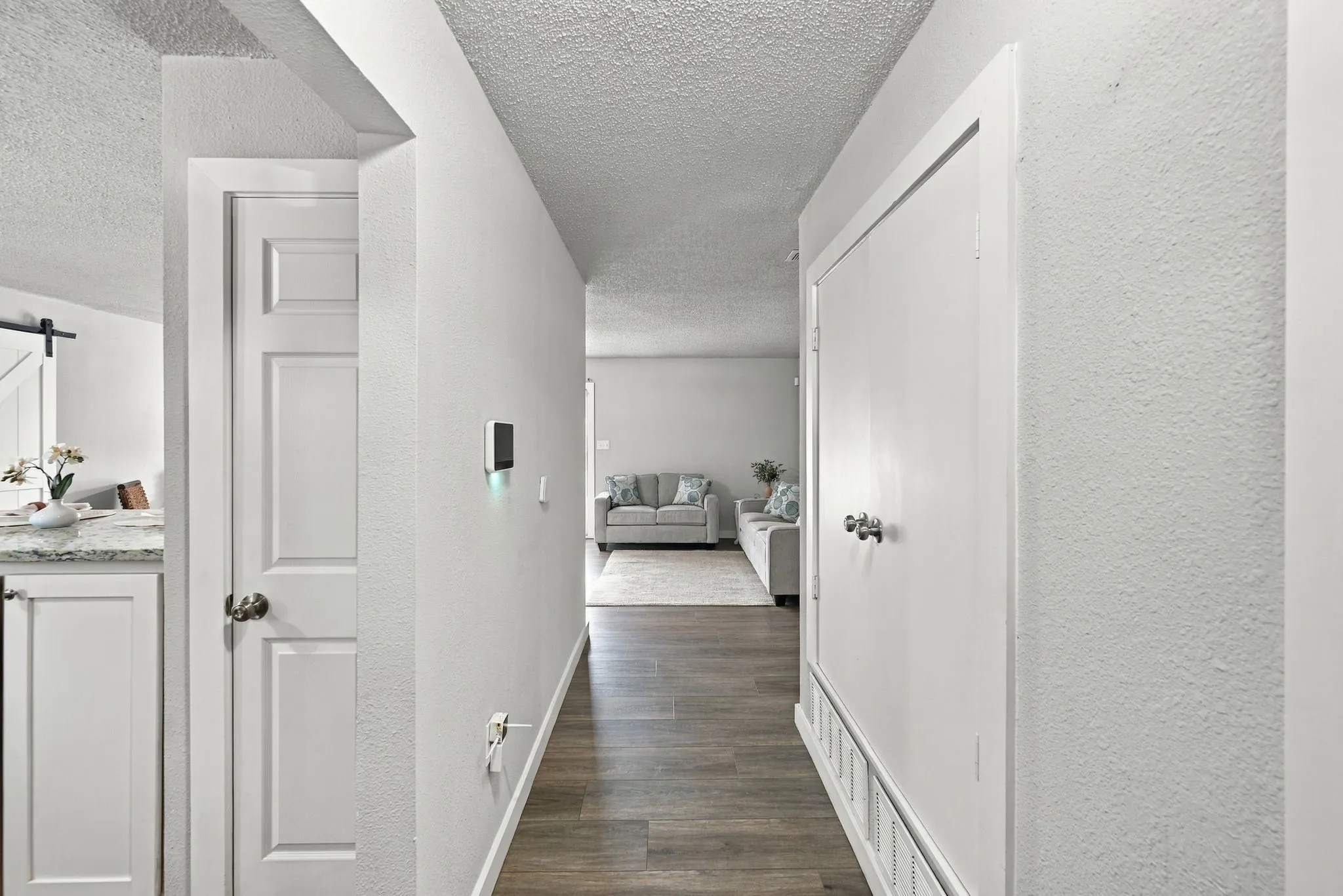Single Family Residence For Sale in Ellis County , 1404 Hillside Drive, Midlothian, Texas 76065, 4 Bedroom, 2 Bathroom, Garage spaces, 1,836 Sqft, built in 1968, mls#21396284, Real Estate Agent in Midlothian, Homes For Sale in Ellis county, Homes For Sale in Midlothian, Realtor in Midlothian Texas, Real Estate Brokerage Independent Realty Texas, Luminita Cordes Realtor