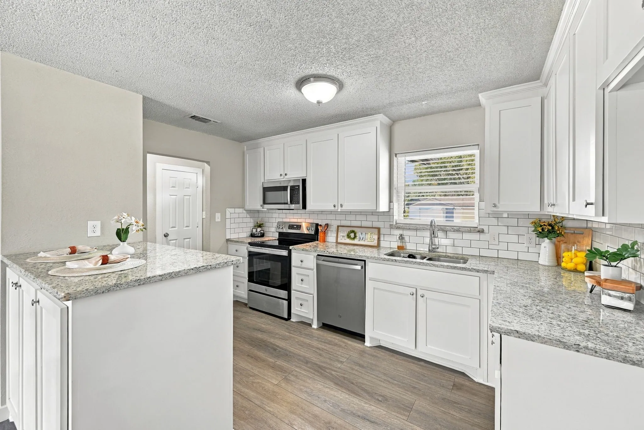 Plenty of room for family gatherings.