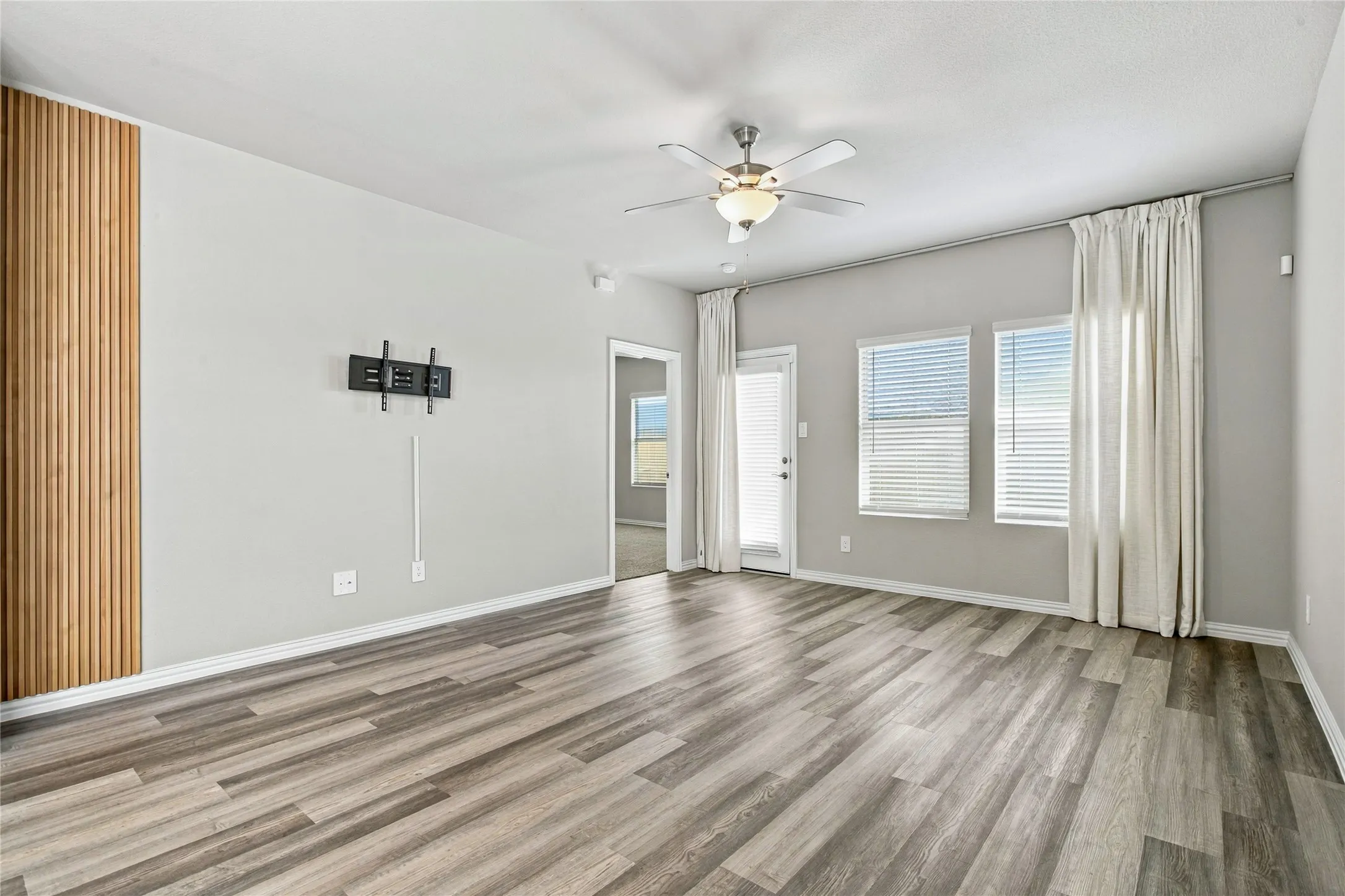 Single Family Residence For Sale in Collin County , 113 Greenbriar Drive, Princeton, Texas 75071, 3 Bedroom, 2 Bathroom, 2 Garage spaces, 1,552 Sqft, built in 2025, mls#21398593, Real Estate Agent in Princeton, Homes For Sale in Collin county, Homes For Sale in Princeton, Realtor in Princeton Texas, Real Estate Brokerage Independent Realty Texas, Luminita Cordes Realtor