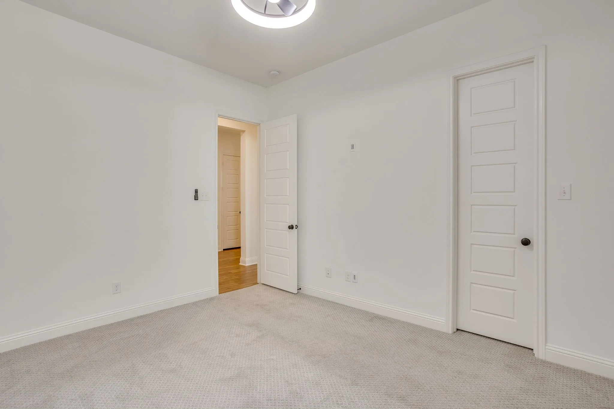 Single Family Residence For Sale in Parker County , 1800 Narita Bend, Fort Worth, Texas 76008, 3 Bedroom, 2 Bathroom, 2 Garage spaces, 2,280 Sqft, built in 2020, mls#21397921, Real Estate Agent in Fort Worth, Homes For Sale in Parker county, Homes For Sale in Fort Worth, Realtor in Fort Worth Texas, Real Estate Brokerage Independent Realty Texas, Luminita Cordes Realtor