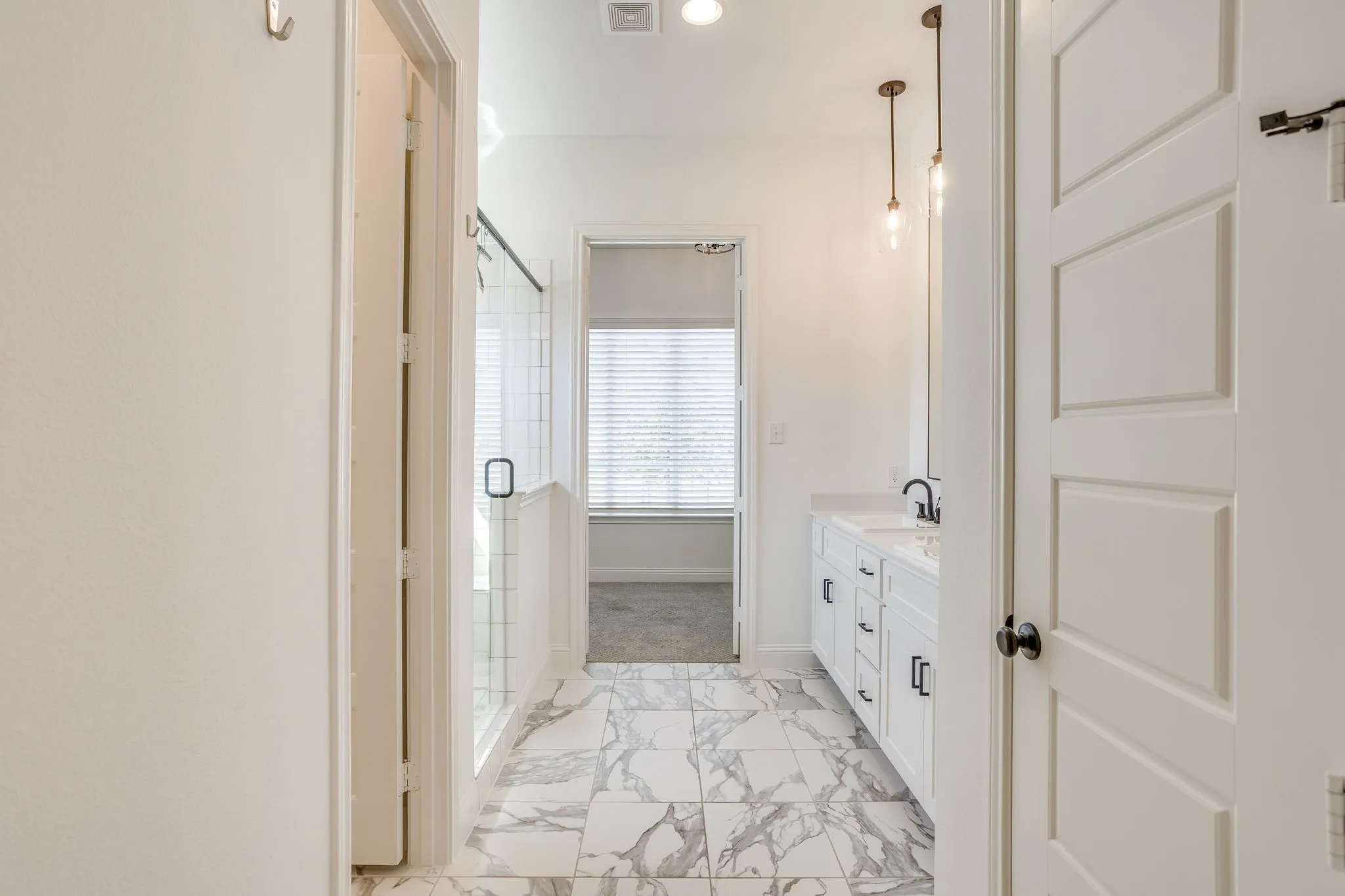 Single Family Residence For Sale in Parker County , 1800 Narita Bend, Fort Worth, Texas 76008, 3 Bedroom, 2 Bathroom, 2 Garage spaces, 2,280 Sqft, built in 2020, mls#21397921, Real Estate Agent in Fort Worth, Homes For Sale in Parker county, Homes For Sale in Fort Worth, Realtor in Fort Worth Texas, Real Estate Brokerage Independent Realty Texas, Luminita Cordes Realtor