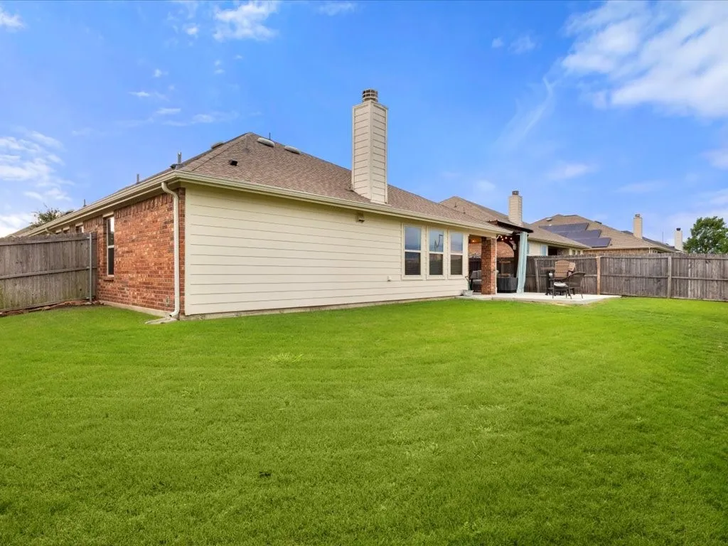 Nice size back yard