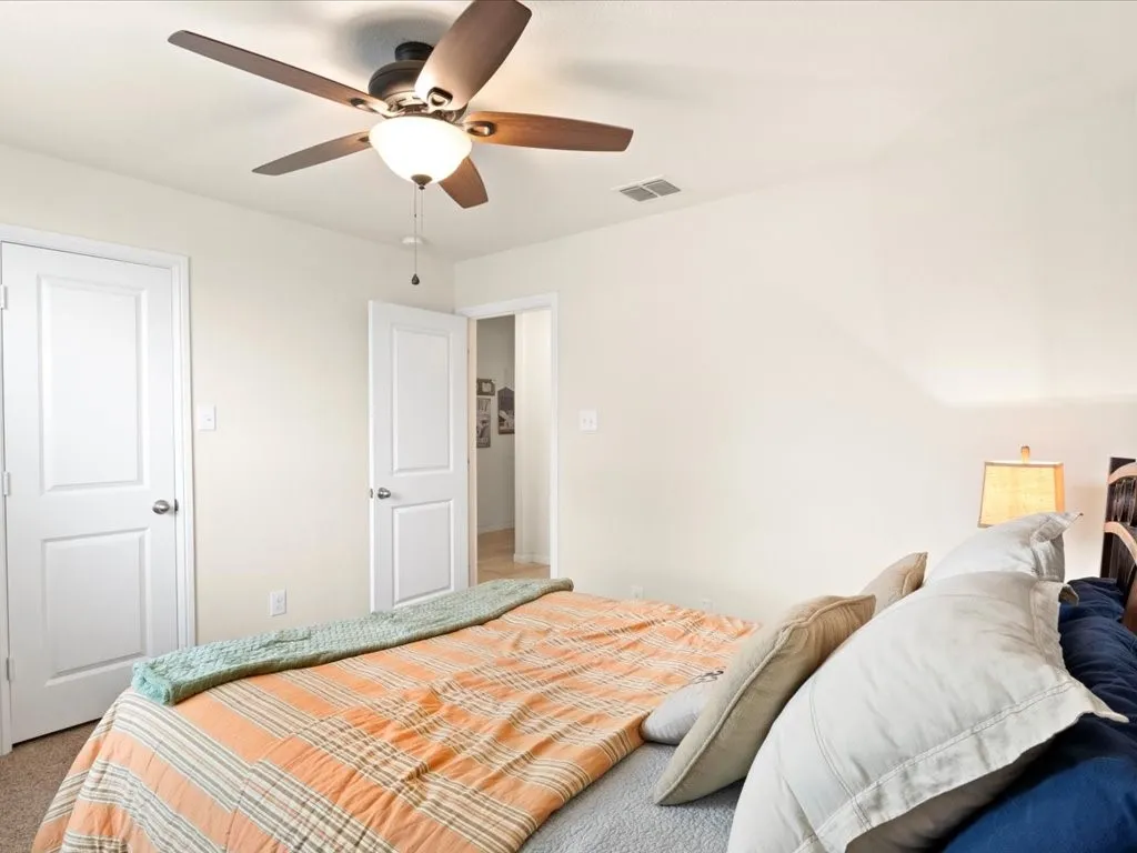 Single Family Residence For Sale in Ellis County , 125 Lariat Trail, Waxahachie, Texas 75165, 3 Bedroom, 2 Bathroom, 2 Garage spaces, 2,186 Sqft, built in 2018, mls#21398234, Real Estate Agent in Waxahachie, Homes For Sale in Ellis county, Homes For Sale in Waxahachie, Realtor in Waxahachie Texas, Real Estate Brokerage Independent Realty Texas, Luminita Cordes Realtor