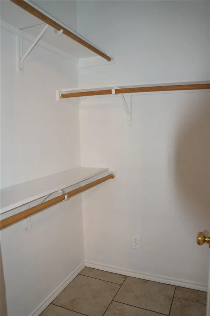 Duplex For Rent in Tarrant County , 5920 Lovingham Court, Arlington, Texas 76017, 3 Bedroom, 2 Bathroom, 1 Garage spaces, 1,086 Sqft, built in 2005, mls#21398595, Real Estate Agent in Arlington, Homes For Rent in Tarrant county, Homes For Rent in Arlington, Realtor in Arlington Texas, Real Estate Brokerage Independent Realty Texas, Luminita Cordes Realtor