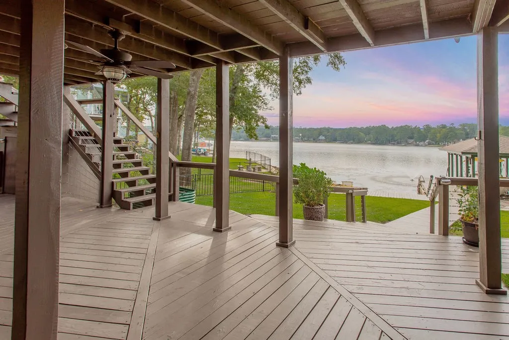 Single Family Residence For Sale in Smith County , 334 Hideaway Lane Central, Hideaway, Texas 75771, 3 Bedroom, 3 Bathroom, 2 Garage spaces, 2,920 Sqft, built in 1989, mls#21397758, Real Estate Agent in Hideaway, Homes For Sale in Smith county, Homes For Sale in Hideaway, Realtor in Hideaway Texas, Real Estate Brokerage Independent Realty Texas, Luminita Cordes Realtor
