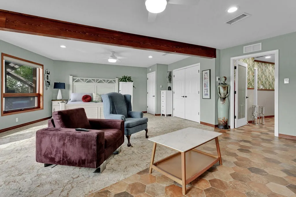 Single Family Residence For Sale in Smith County , 334 Hideaway Lane Central, Hideaway, Texas 75771, 3 Bedroom, 3 Bathroom, 2 Garage spaces, 2,920 Sqft, built in 1989, mls#21397758, Real Estate Agent in Hideaway, Homes For Sale in Smith county, Homes For Sale in Hideaway, Realtor in Hideaway Texas, Real Estate Brokerage Independent Realty Texas, Luminita Cordes Realtor