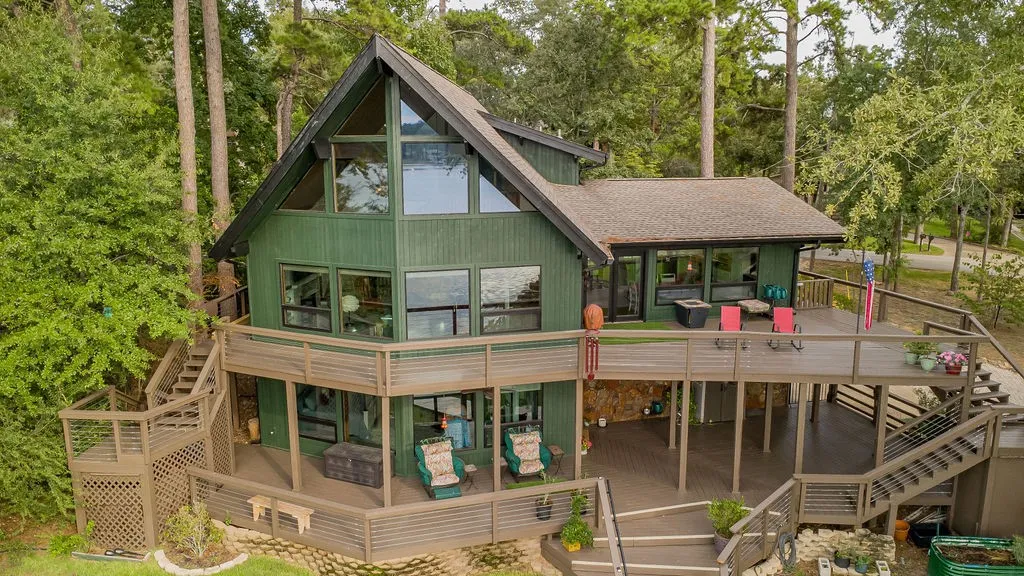 Single Family Residence For Sale in Smith County , 334 Hideaway Lane Central, Hideaway, Texas 75771, 3 Bedroom, 3 Bathroom, 2 Garage spaces, 2,920 Sqft, built in 1989, mls#21397758, Real Estate Agent in Hideaway, Homes For Sale in Smith county, Homes For Sale in Hideaway, Realtor in Hideaway Texas, Real Estate Brokerage Independent Realty Texas, Luminita Cordes Realtor
