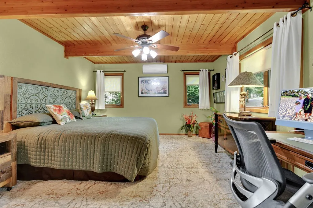 Single Family Residence For Sale in Smith County , 334 Hideaway Lane Central, Hideaway, Texas 75771, 3 Bedroom, 3 Bathroom, 2 Garage spaces, 2,920 Sqft, built in 1989, mls#21397758, Real Estate Agent in Hideaway, Homes For Sale in Smith county, Homes For Sale in Hideaway, Realtor in Hideaway Texas, Real Estate Brokerage Independent Realty Texas, Luminita Cordes Realtor