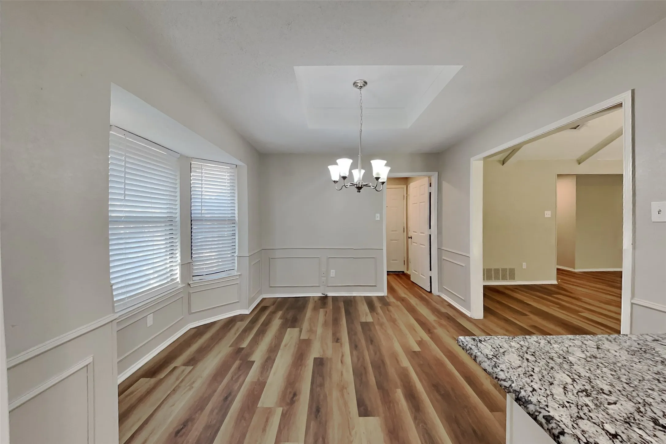 Single Family Residence For Rent in Tarrant County , 812 Wind Brooke Drive, Arlington, Texas 76001, 3 Bedroom, 2 Bathroom, 2 Garage spaces, 1,516 Sqft, built in 1986, mls#21398604, Real Estate Agent in Arlington, Homes For Rent in Tarrant county, Homes For Rent in Arlington, Realtor in Arlington Texas, Real Estate Brokerage Independent Realty Texas, Luminita Cordes Realtor