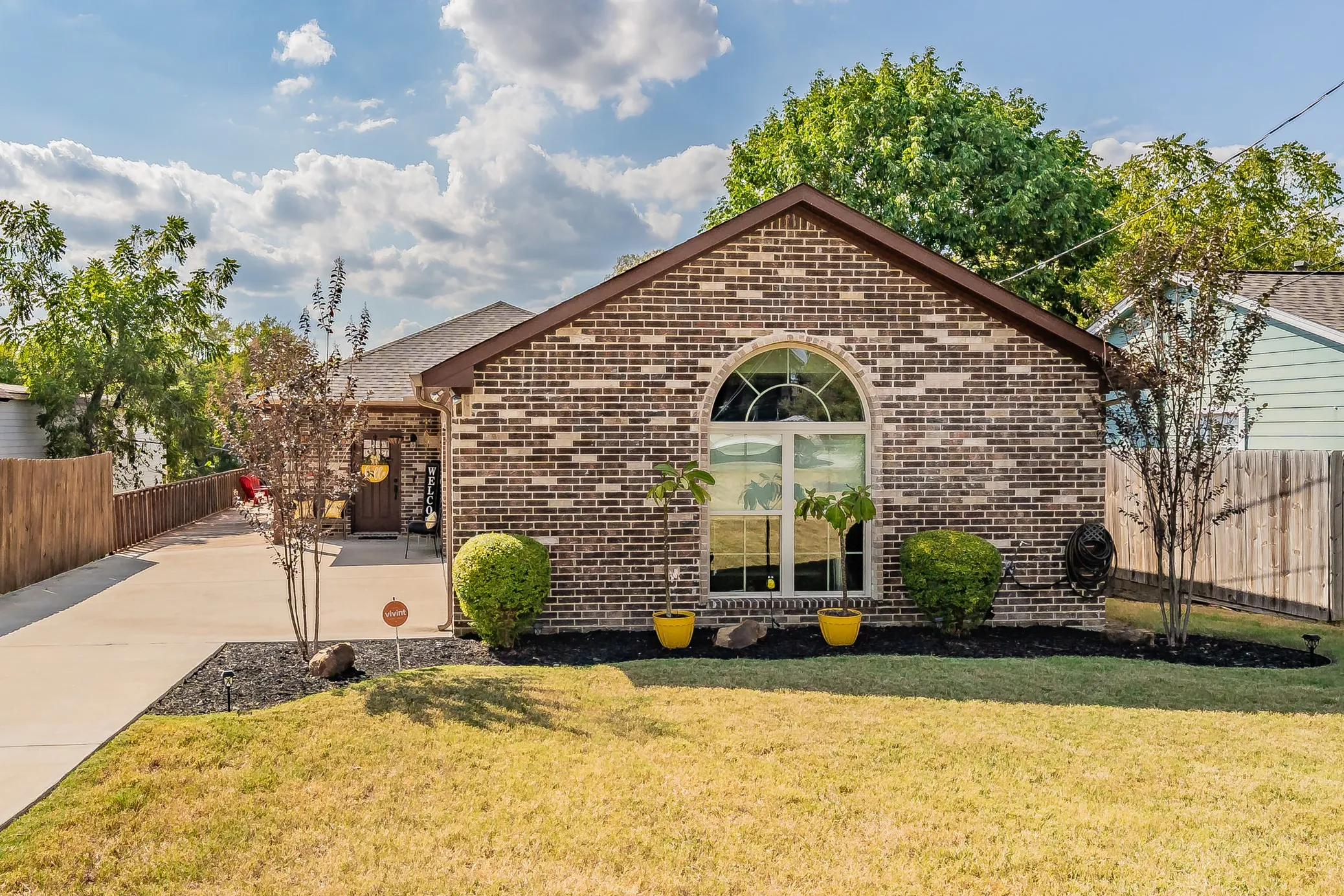 Single Family Residence For Sale in Dallas County , 129 Morris Street, De Soto, Texas 75115, 3 Bedroom, 2 Bathroom, 2 Garage spaces, 1,487 Sqft, built in 2019, mls#21398499, Real Estate Agent in De Soto, Homes For Sale in Dallas county, Homes For Sale in De Soto, Realtor in De Soto Texas, Real Estate Brokerage Independent Realty Texas, Luminita Cordes Realtor