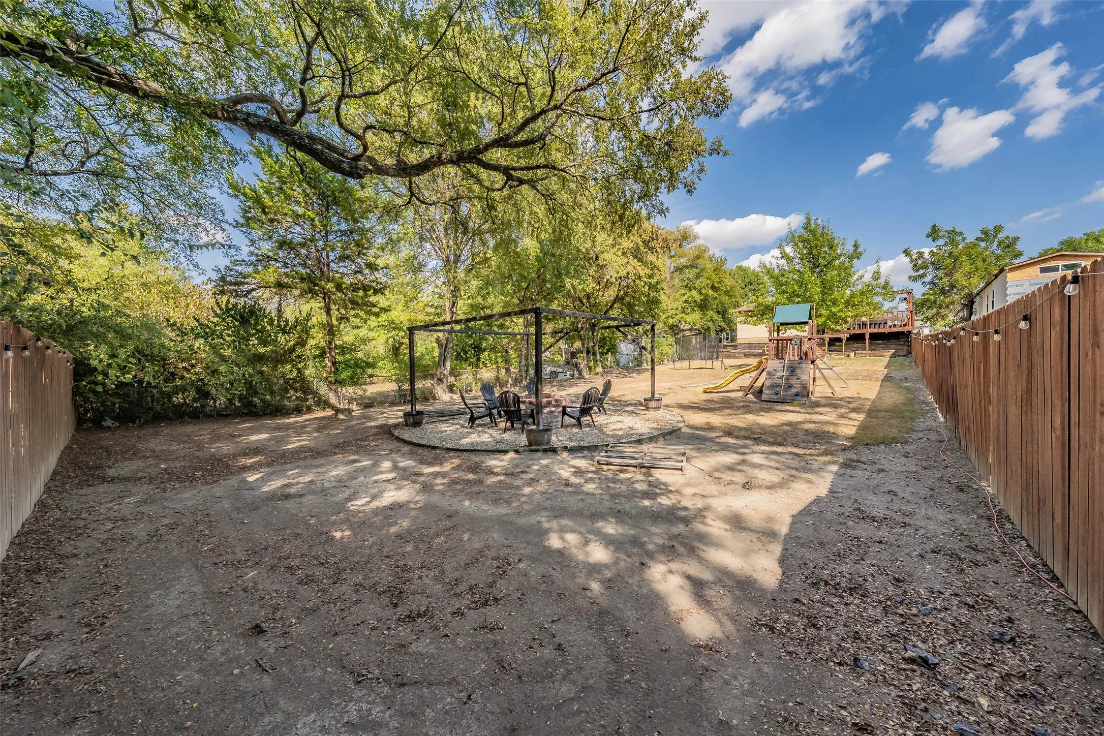 Single Family Residence For Sale in Dallas County , 129 Morris Street, De Soto, Texas 75115, 3 Bedroom, 2 Bathroom, 2 Garage spaces, 1,487 Sqft, built in 2019, mls#21398499, Real Estate Agent in De Soto, Homes For Sale in Dallas county, Homes For Sale in De Soto, Realtor in De Soto Texas, Real Estate Brokerage Independent Realty Texas, Luminita Cordes Realtor