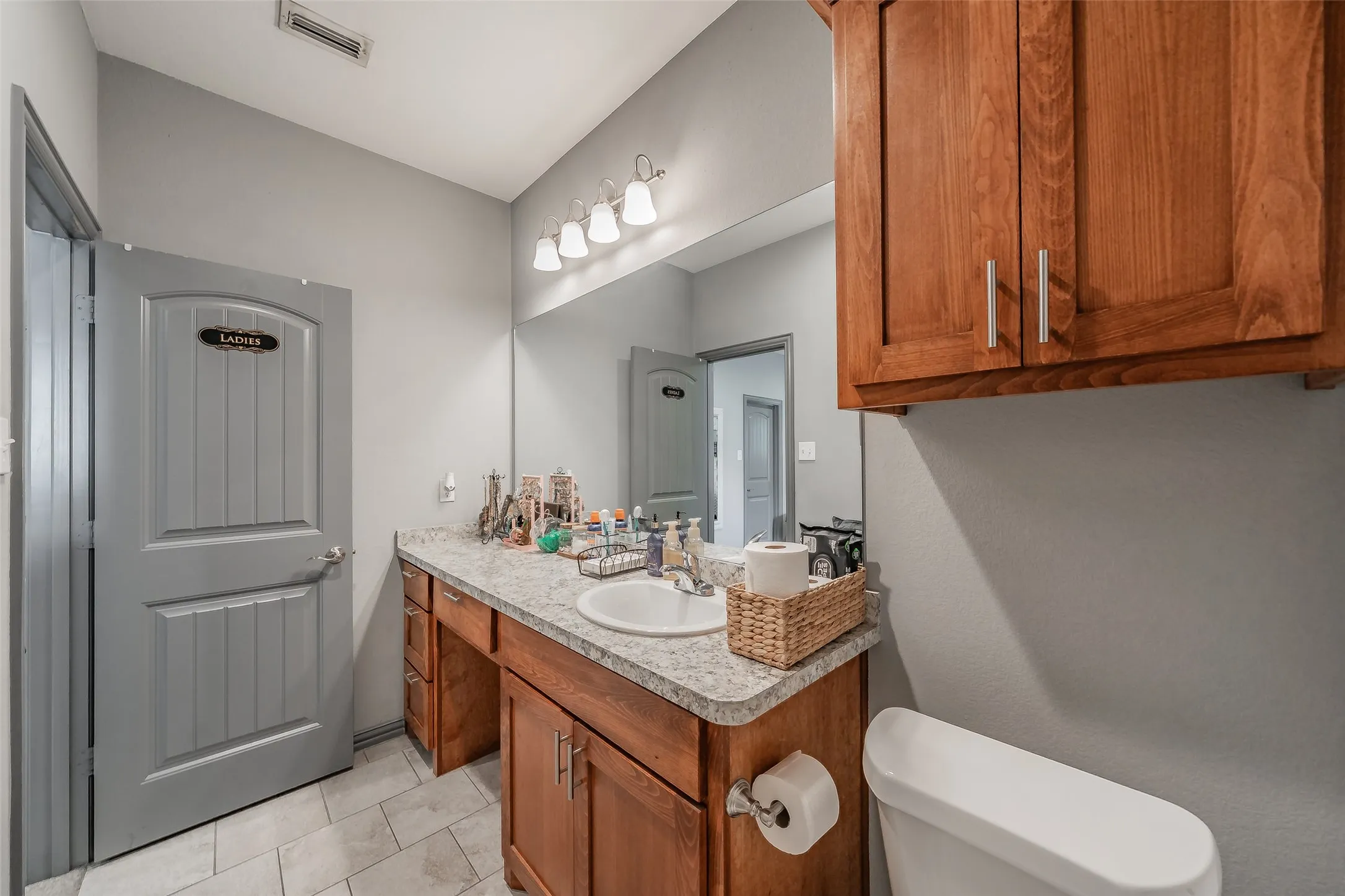 Single Family Residence For Sale in Dallas County , 129 Morris Street, De Soto, Texas 75115, 3 Bedroom, 2 Bathroom, 2 Garage spaces, 1,487 Sqft, built in 2019, mls#21398499, Real Estate Agent in De Soto, Homes For Sale in Dallas county, Homes For Sale in De Soto, Realtor in De Soto Texas, Real Estate Brokerage Independent Realty Texas, Luminita Cordes Realtor