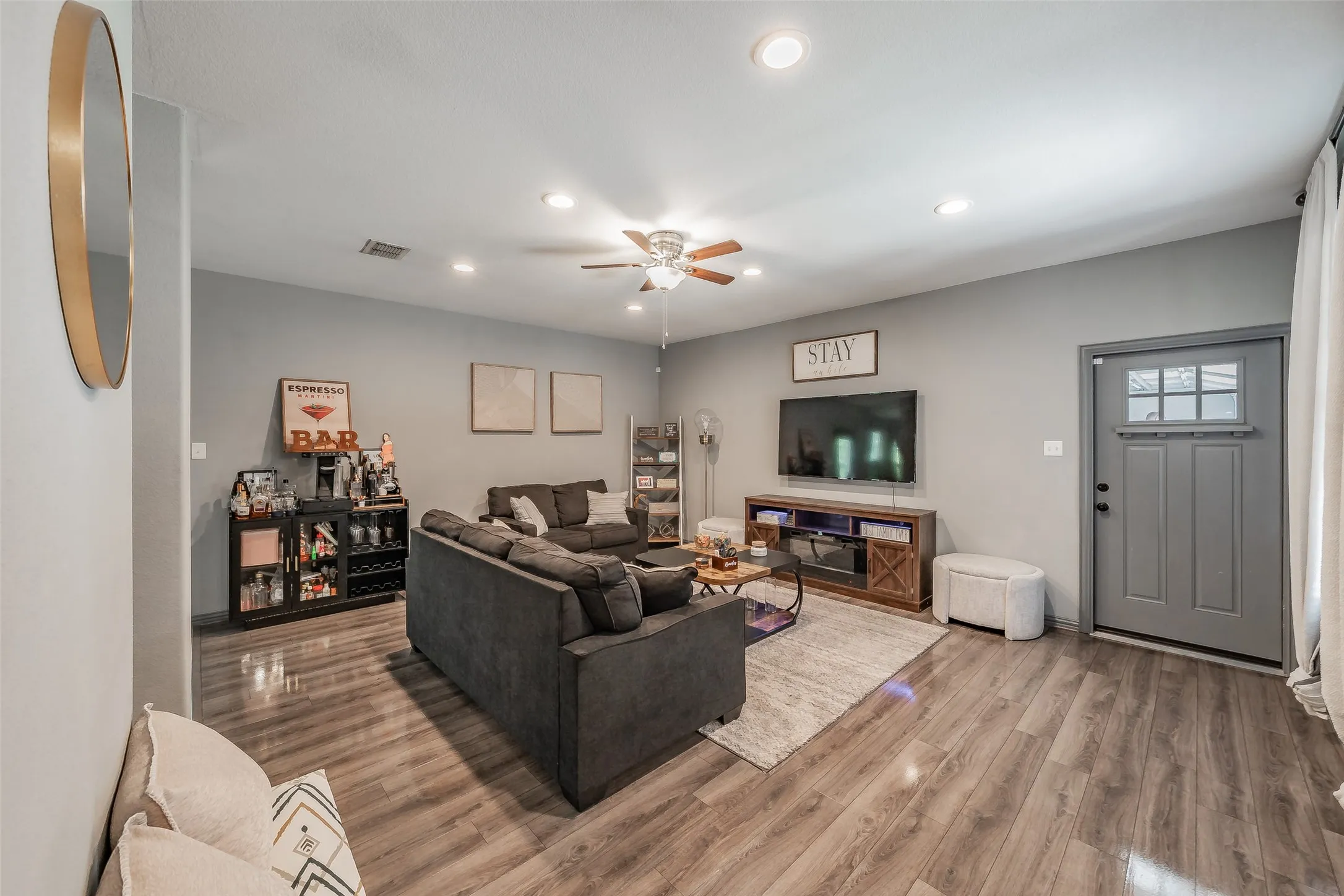 Single Family Residence For Sale in Dallas County , 129 Morris Street, De Soto, Texas 75115, 3 Bedroom, 2 Bathroom, 2 Garage spaces, 1,487 Sqft, built in 2019, mls#21398499, Real Estate Agent in De Soto, Homes For Sale in Dallas county, Homes For Sale in De Soto, Realtor in De Soto Texas, Real Estate Brokerage Independent Realty Texas, Luminita Cordes Realtor