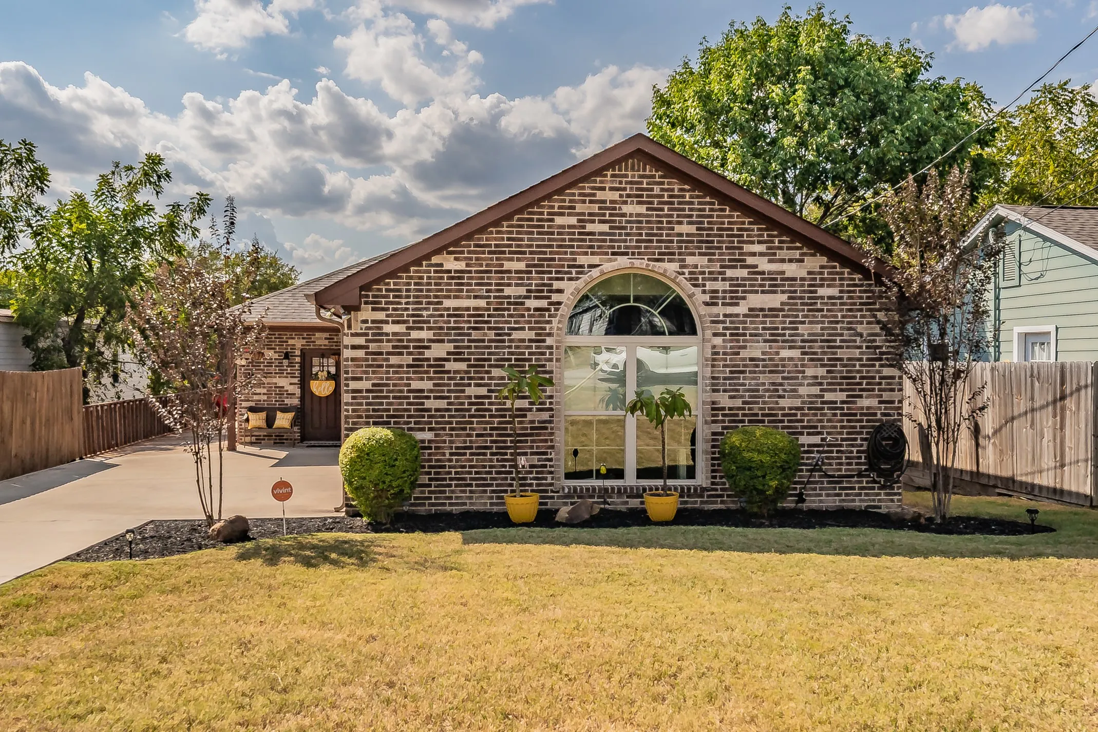 Single Family Residence For Sale in Dallas County , 129 Morris Street, De Soto, Texas 75115, 3 Bedroom, 2 Bathroom, 2 Garage spaces, 1,487 Sqft, built in 2019, mls#21398499, Real Estate Agent in De Soto, Homes For Sale in Dallas county, Homes For Sale in De Soto, Realtor in De Soto Texas, Real Estate Brokerage Independent Realty Texas, Luminita Cordes Realtor