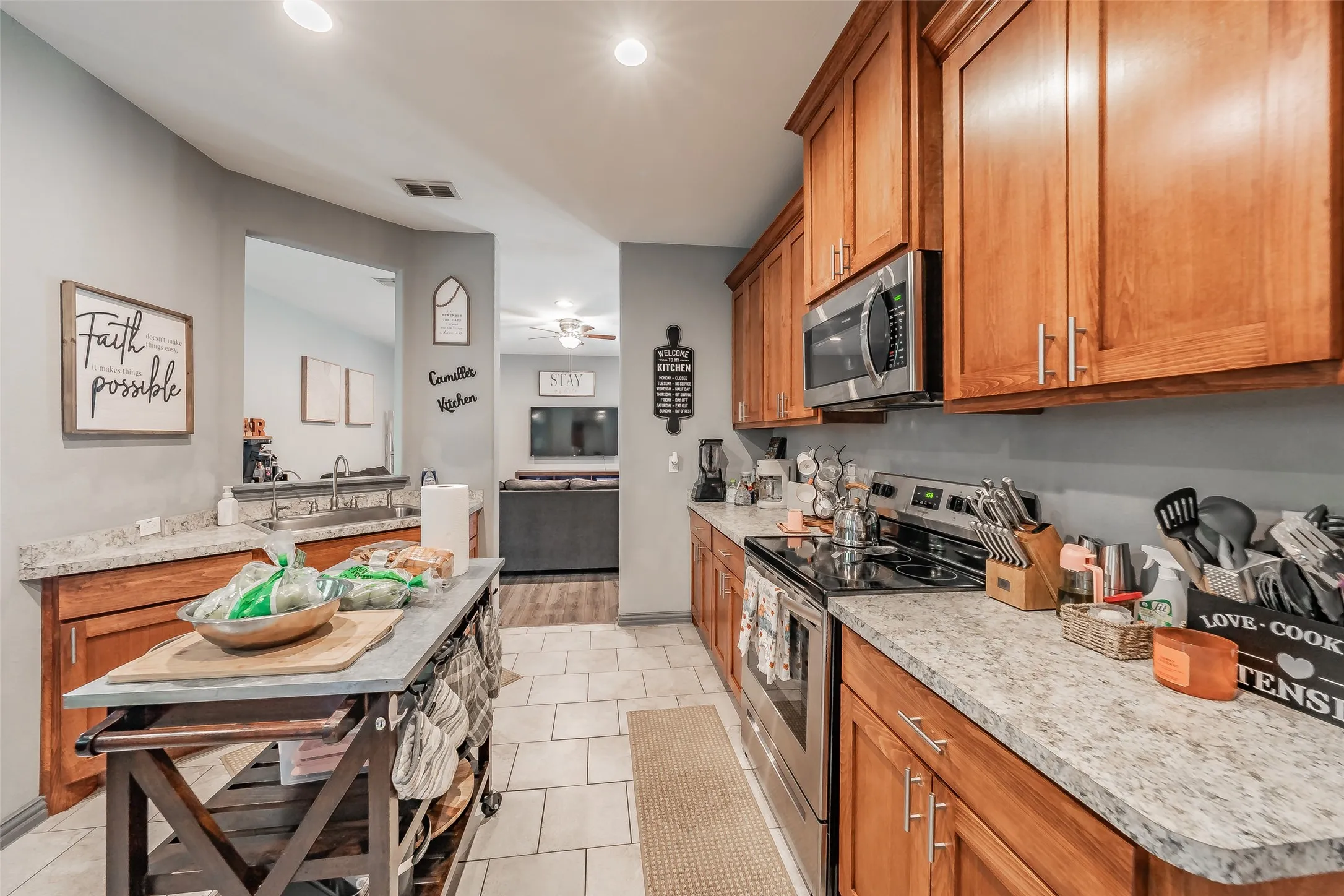 Single Family Residence For Sale in Dallas County , 129 Morris Street, De Soto, Texas 75115, 3 Bedroom, 2 Bathroom, 2 Garage spaces, 1,487 Sqft, built in 2019, mls#21398499, Real Estate Agent in De Soto, Homes For Sale in Dallas county, Homes For Sale in De Soto, Realtor in De Soto Texas, Real Estate Brokerage Independent Realty Texas, Luminita Cordes Realtor