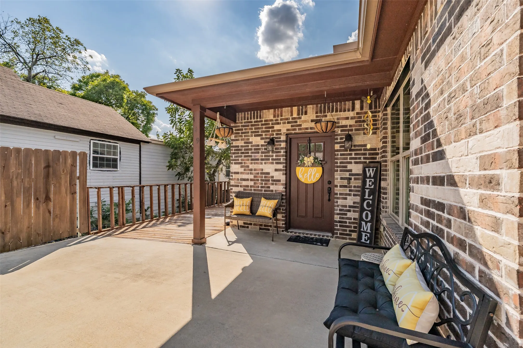 Single Family Residence For Sale in Dallas County , 129 Morris Street, De Soto, Texas 75115, 3 Bedroom, 2 Bathroom, 2 Garage spaces, 1,487 Sqft, built in 2019, mls#21398499, Real Estate Agent in De Soto, Homes For Sale in Dallas county, Homes For Sale in De Soto, Realtor in De Soto Texas, Real Estate Brokerage Independent Realty Texas, Luminita Cordes Realtor