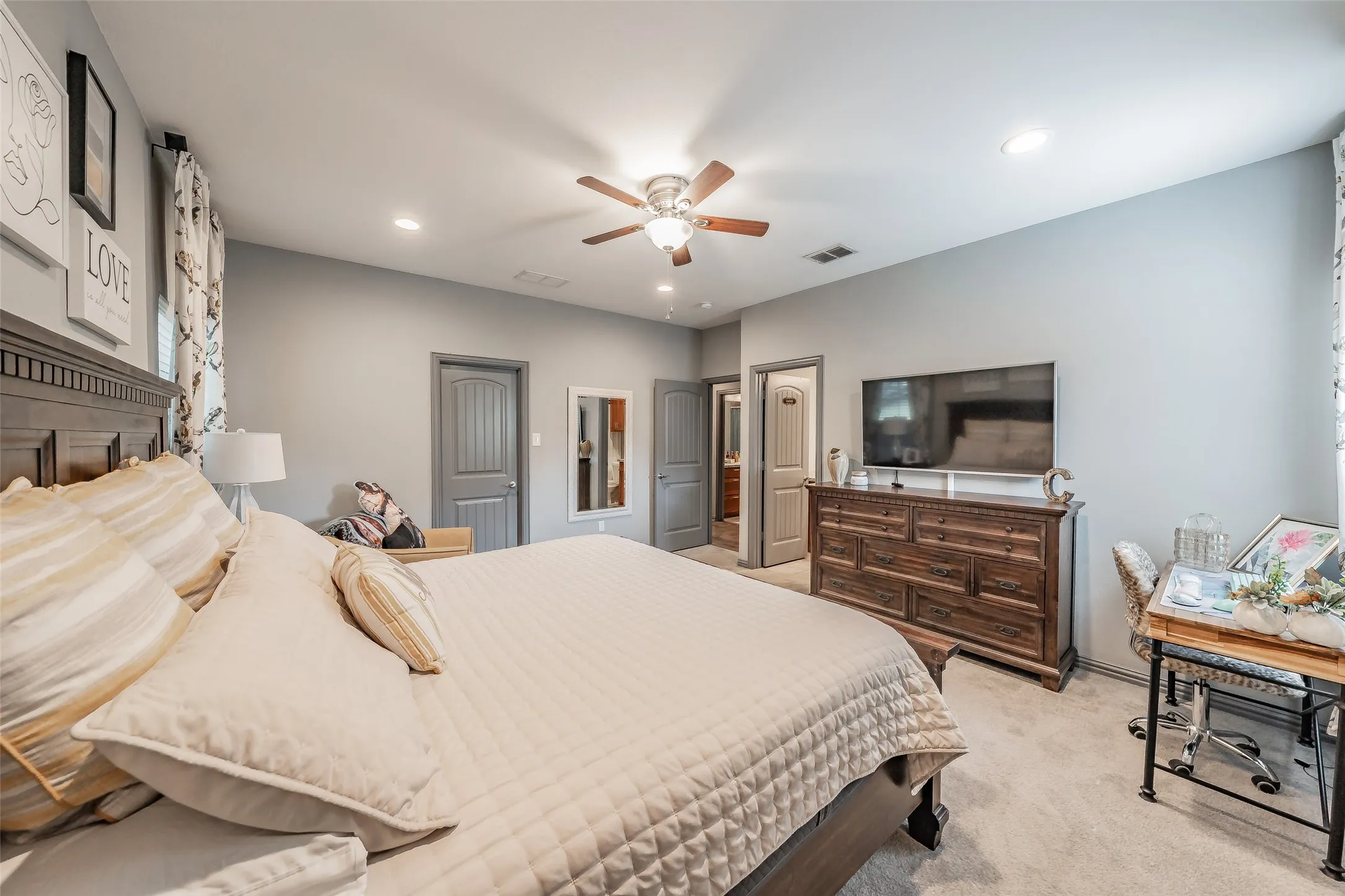 Single Family Residence For Sale in Dallas County , 129 Morris Street, De Soto, Texas 75115, 3 Bedroom, 2 Bathroom, 2 Garage spaces, 1,487 Sqft, built in 2019, mls#21398499, Real Estate Agent in De Soto, Homes For Sale in Dallas county, Homes For Sale in De Soto, Realtor in De Soto Texas, Real Estate Brokerage Independent Realty Texas, Luminita Cordes Realtor