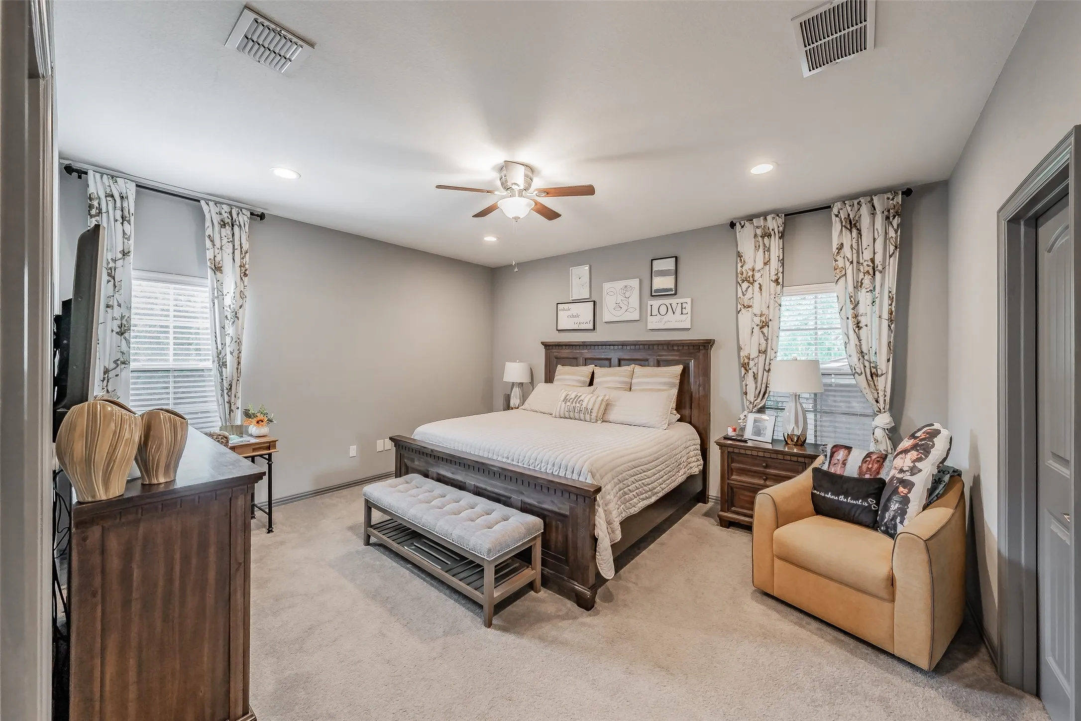 Single Family Residence For Sale in Dallas County , 129 Morris Street, De Soto, Texas 75115, 3 Bedroom, 2 Bathroom, 2 Garage spaces, 1,487 Sqft, built in 2019, mls#21398499, Real Estate Agent in De Soto, Homes For Sale in Dallas county, Homes For Sale in De Soto, Realtor in De Soto Texas, Real Estate Brokerage Independent Realty Texas, Luminita Cordes Realtor